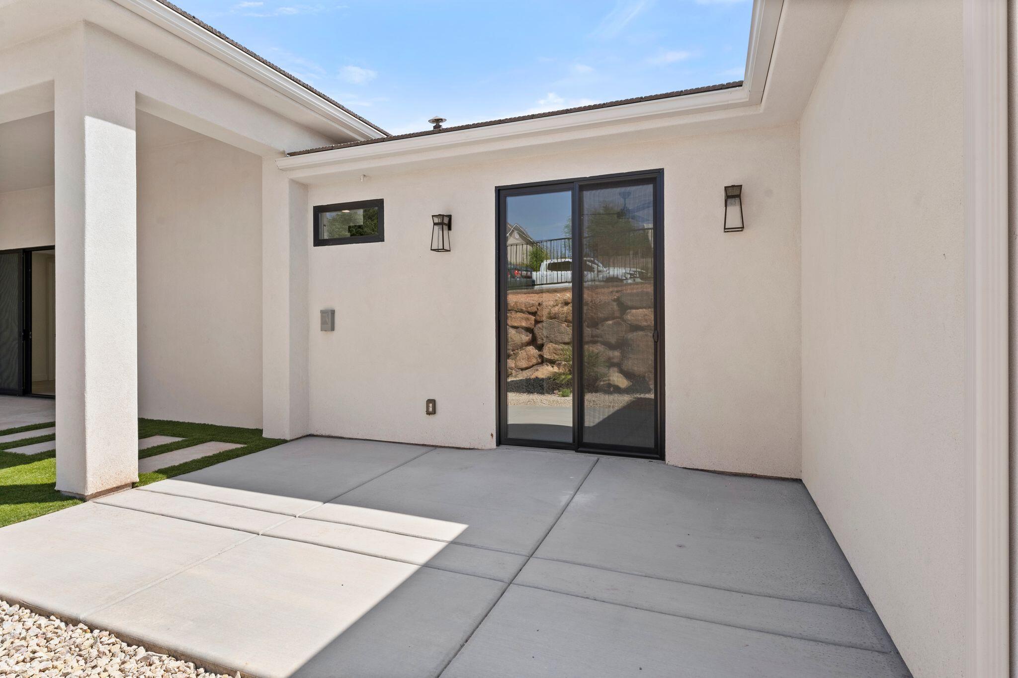 FALCON RIDGE - Residential