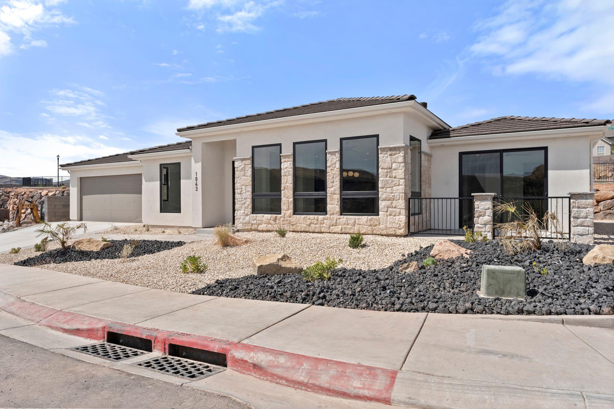 FALCON RIDGE - Residential