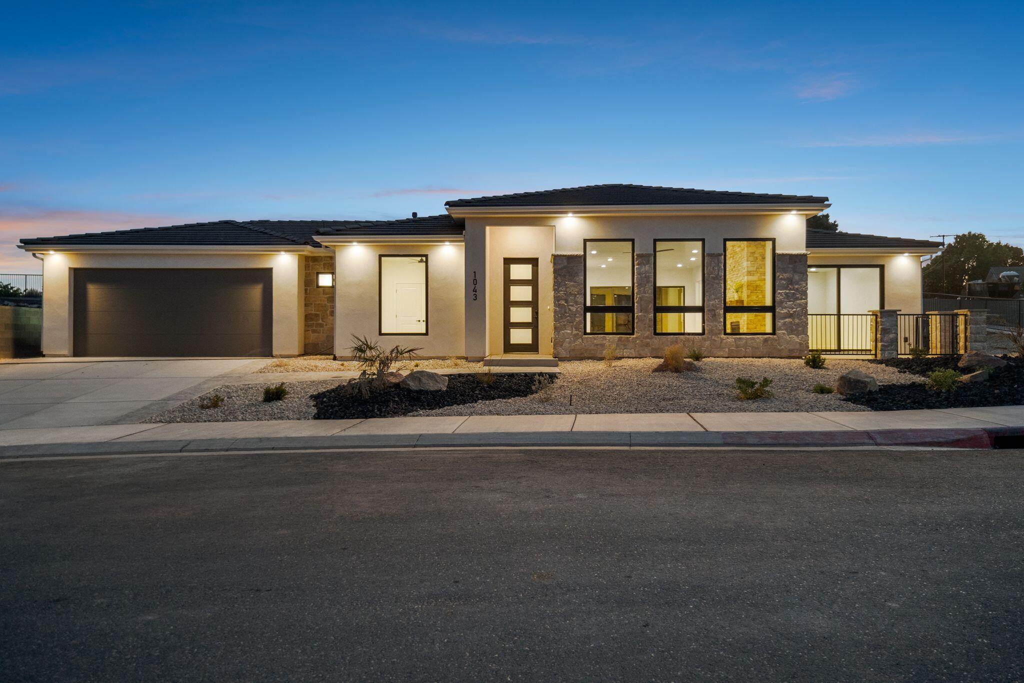 FALCON RIDGE - Residential