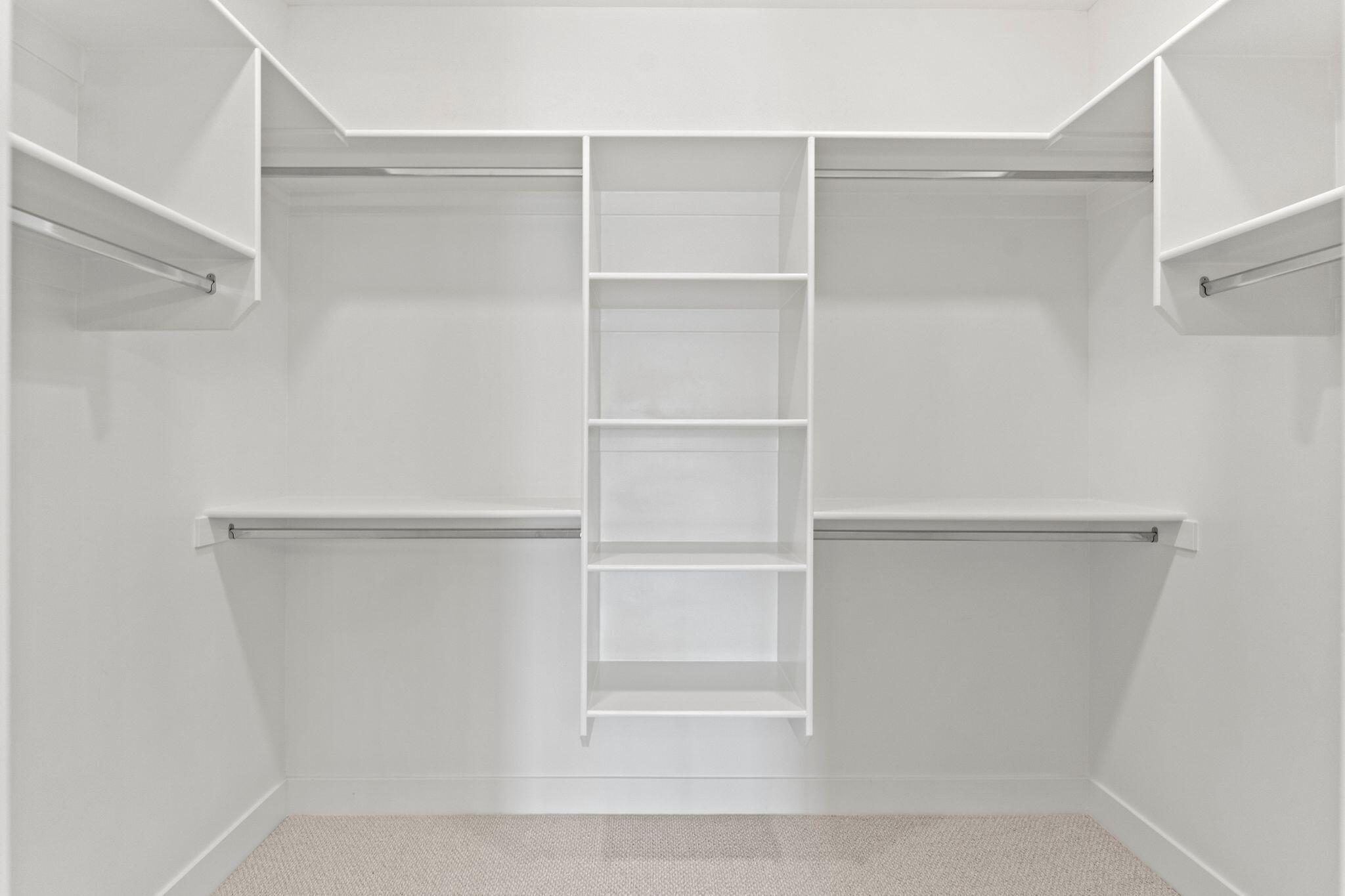 FALCON RIDGE - Residential