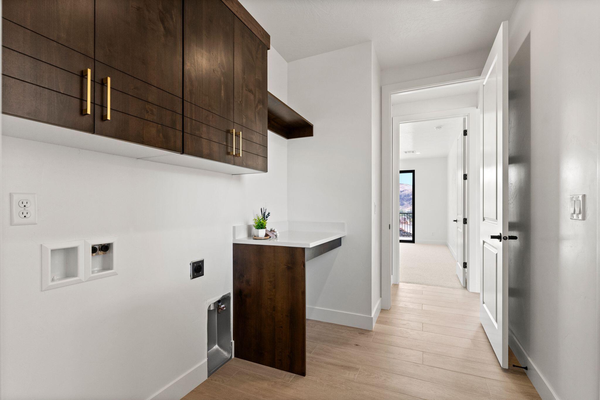 FALCON RIDGE - Residential