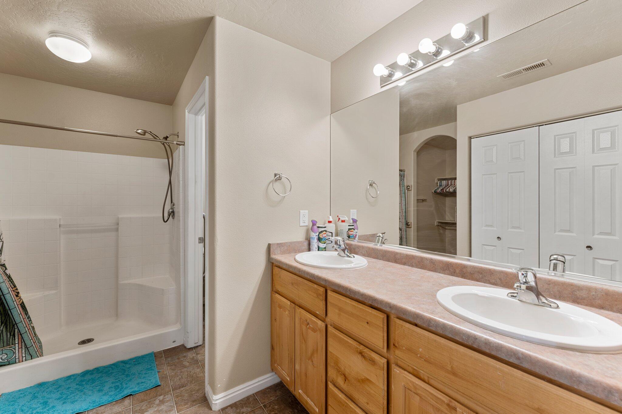 ZION VIEW ESTATES - Residential