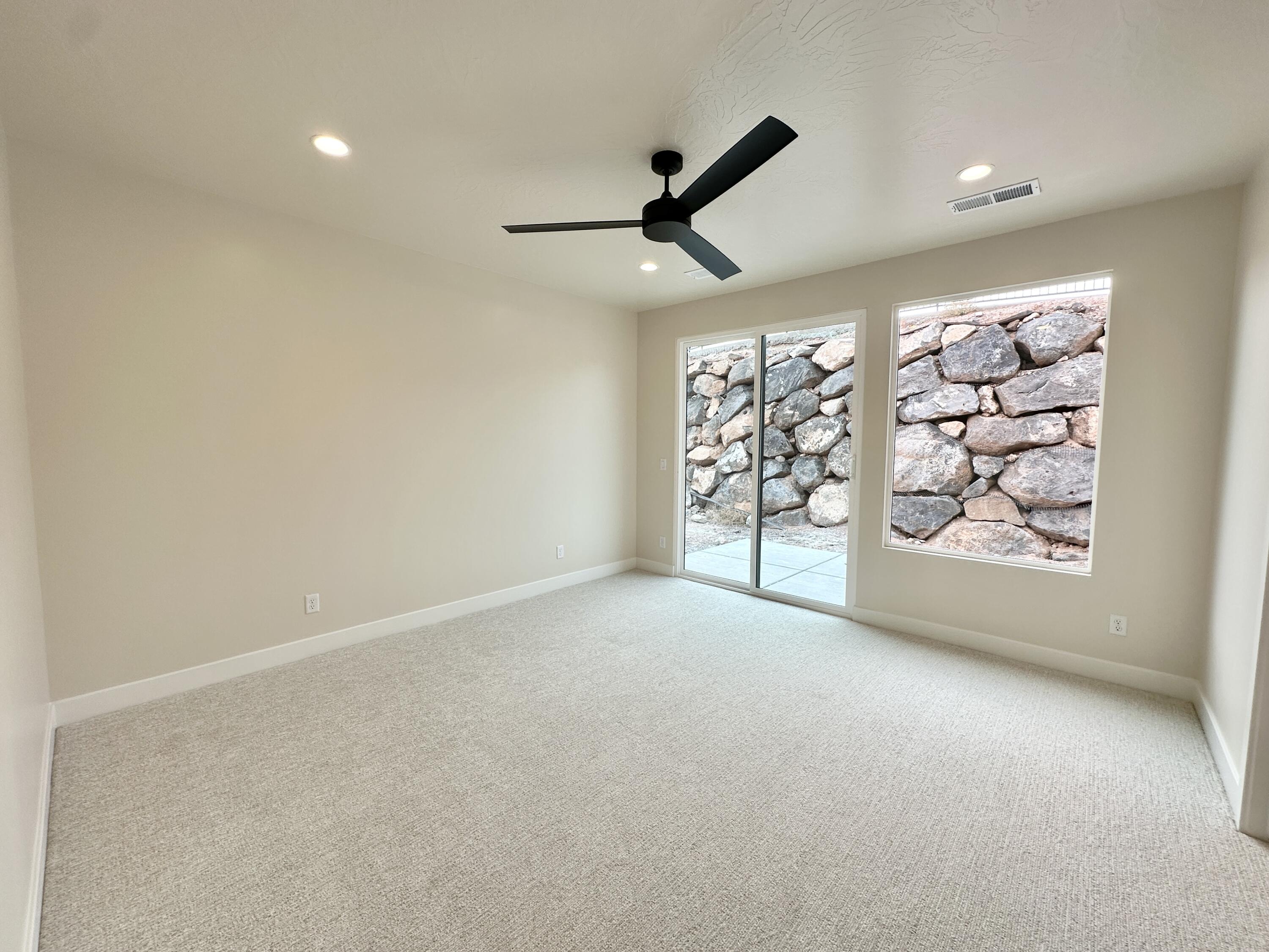 FALCON RIDGE - Residential