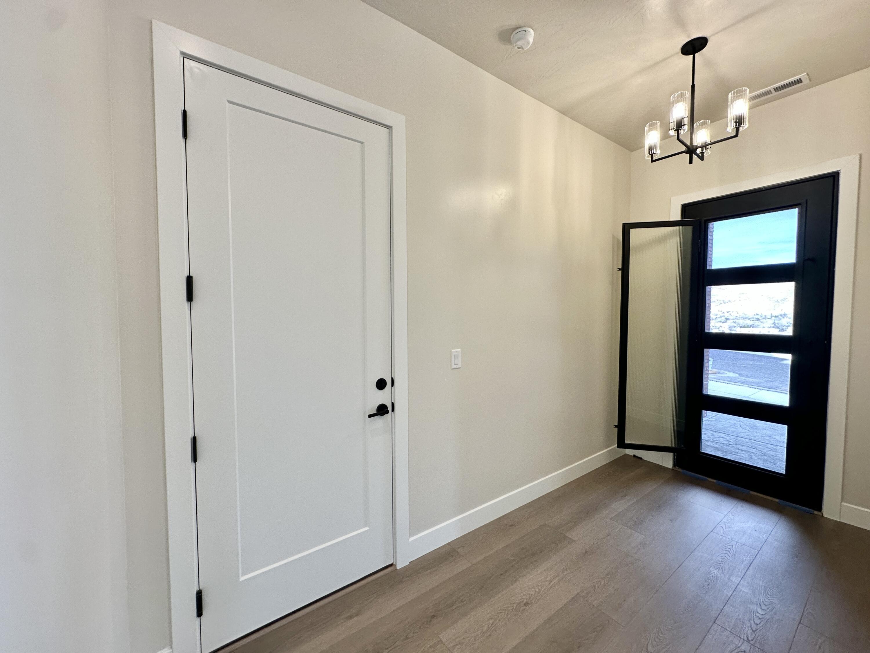 FALCON RIDGE - Residential