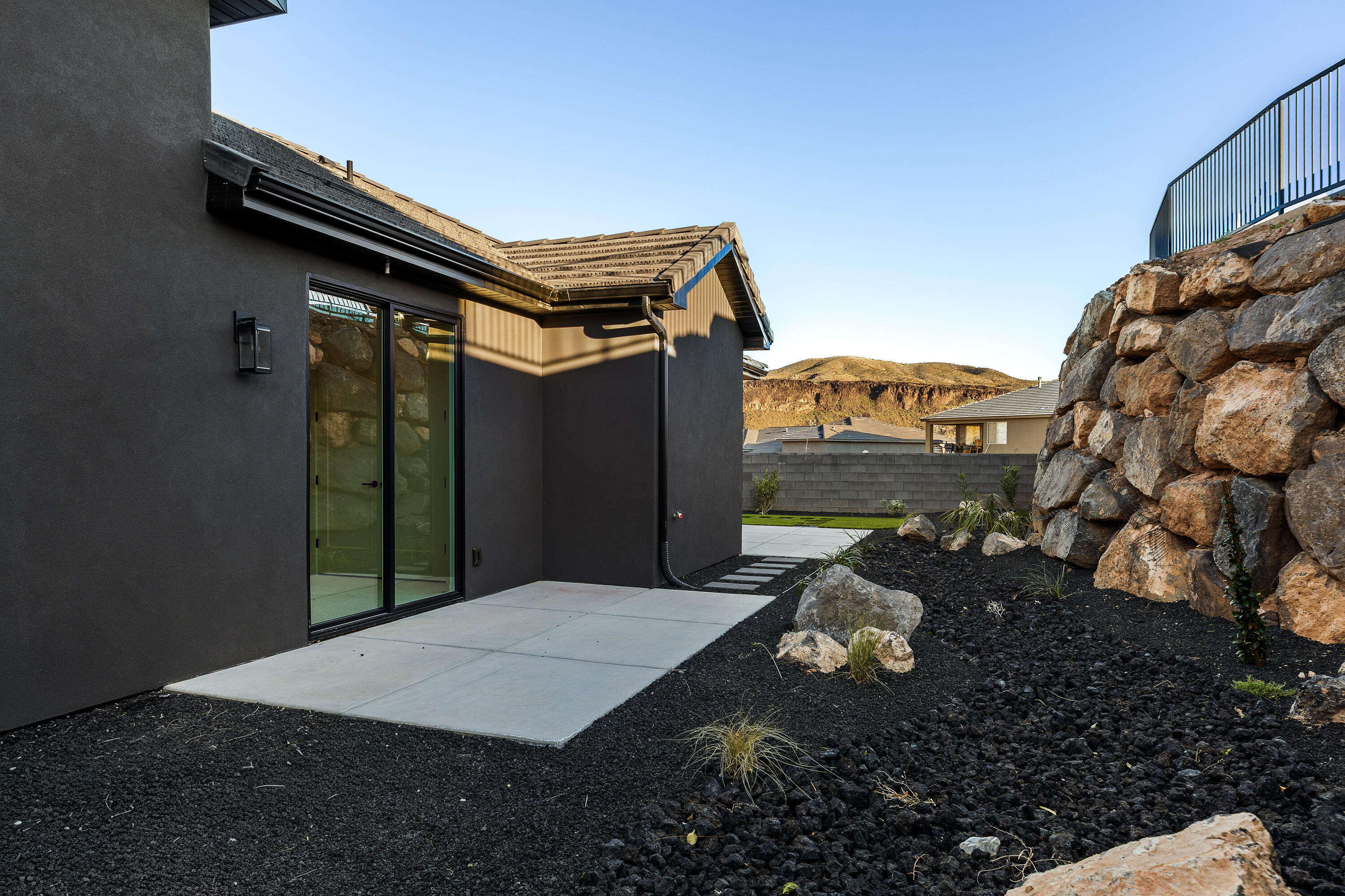 FALCON RIDGE - Residential