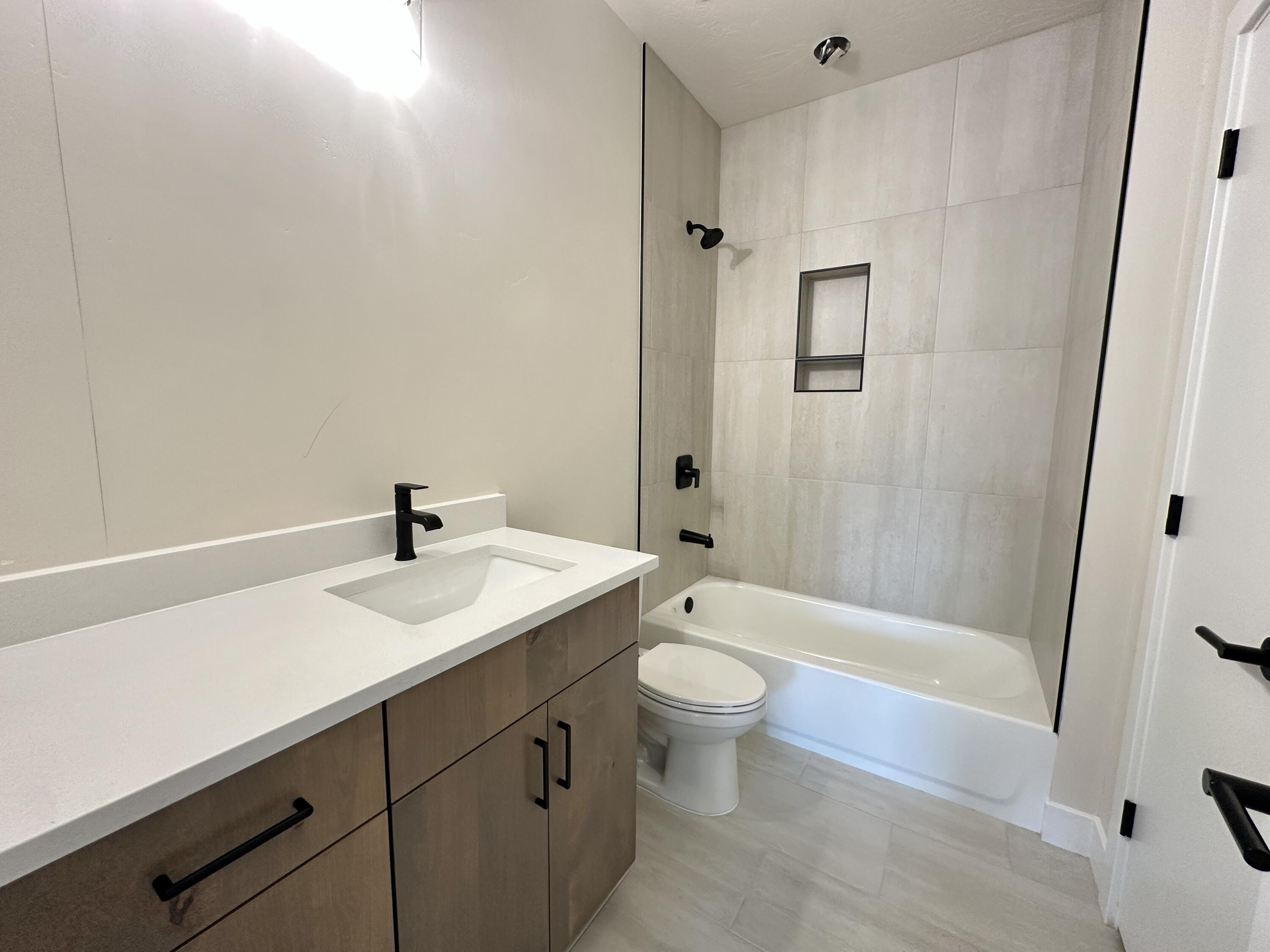 FALCON RIDGE - Residential