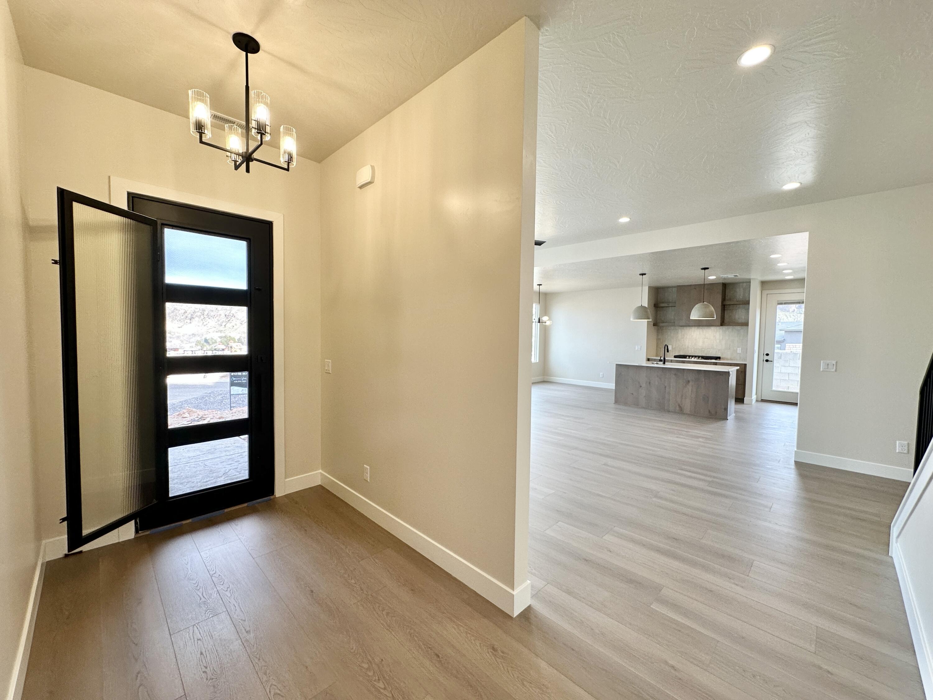 FALCON RIDGE - Residential