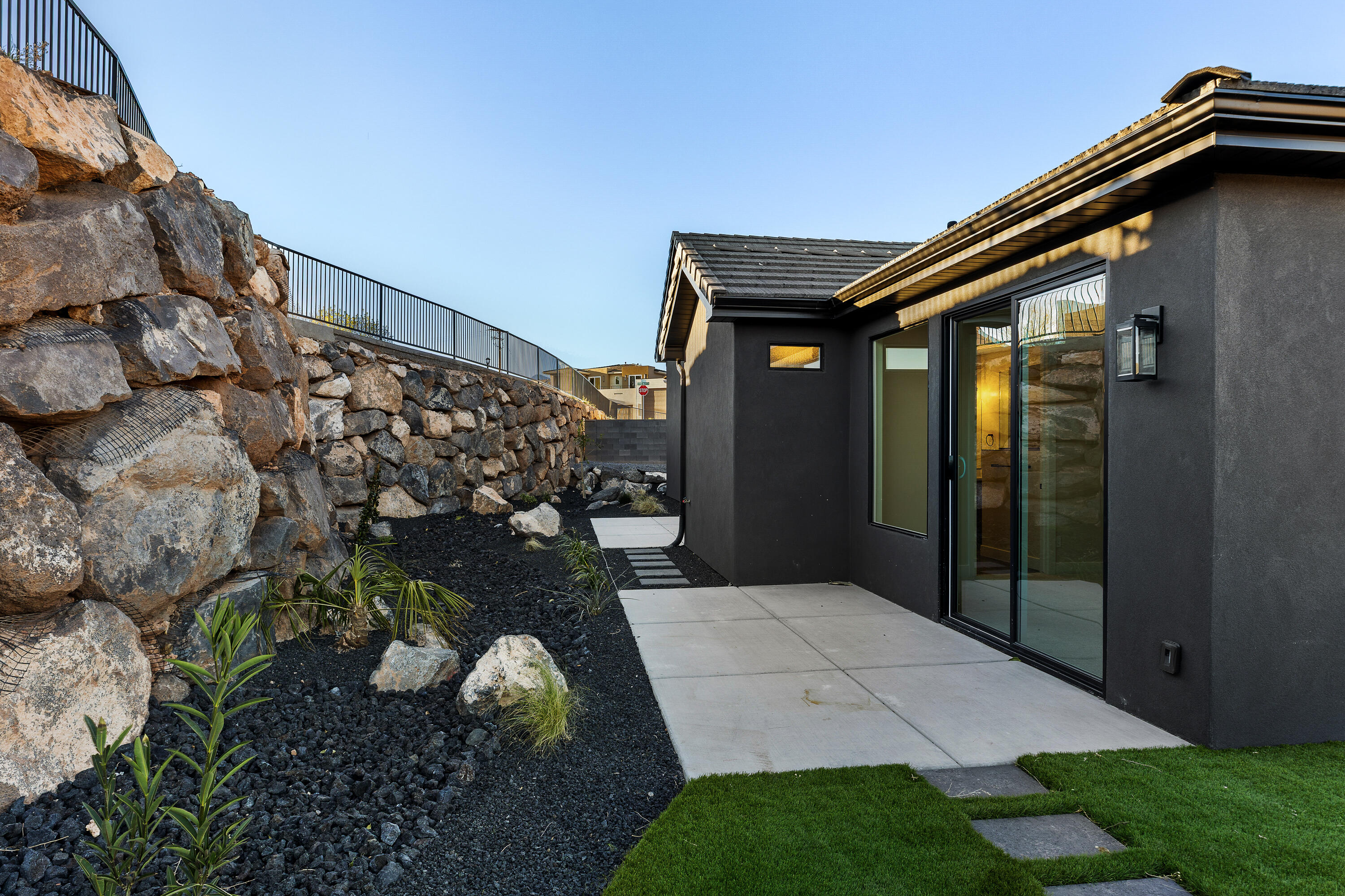 FALCON RIDGE - Residential