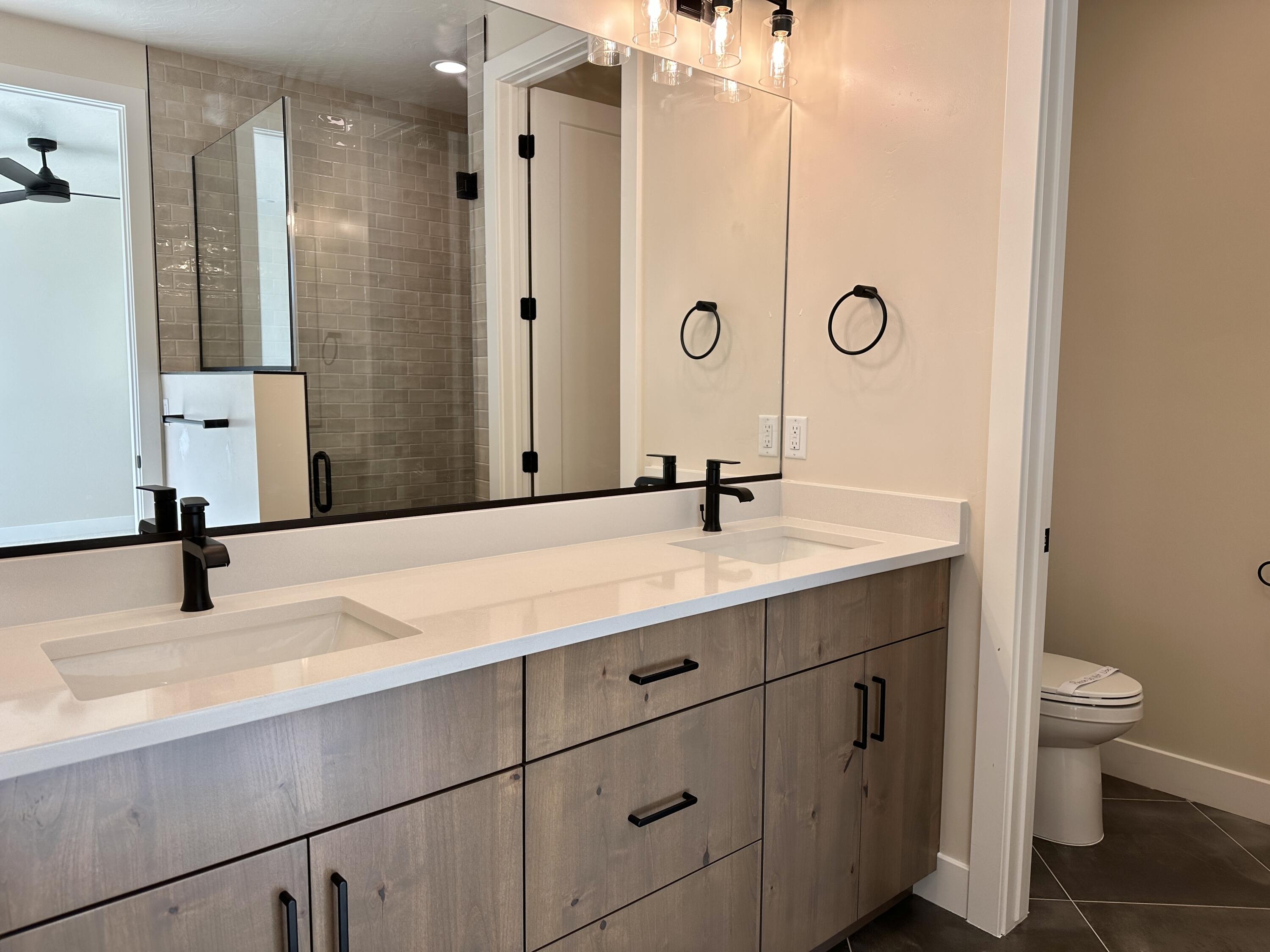 FALCON RIDGE - Residential