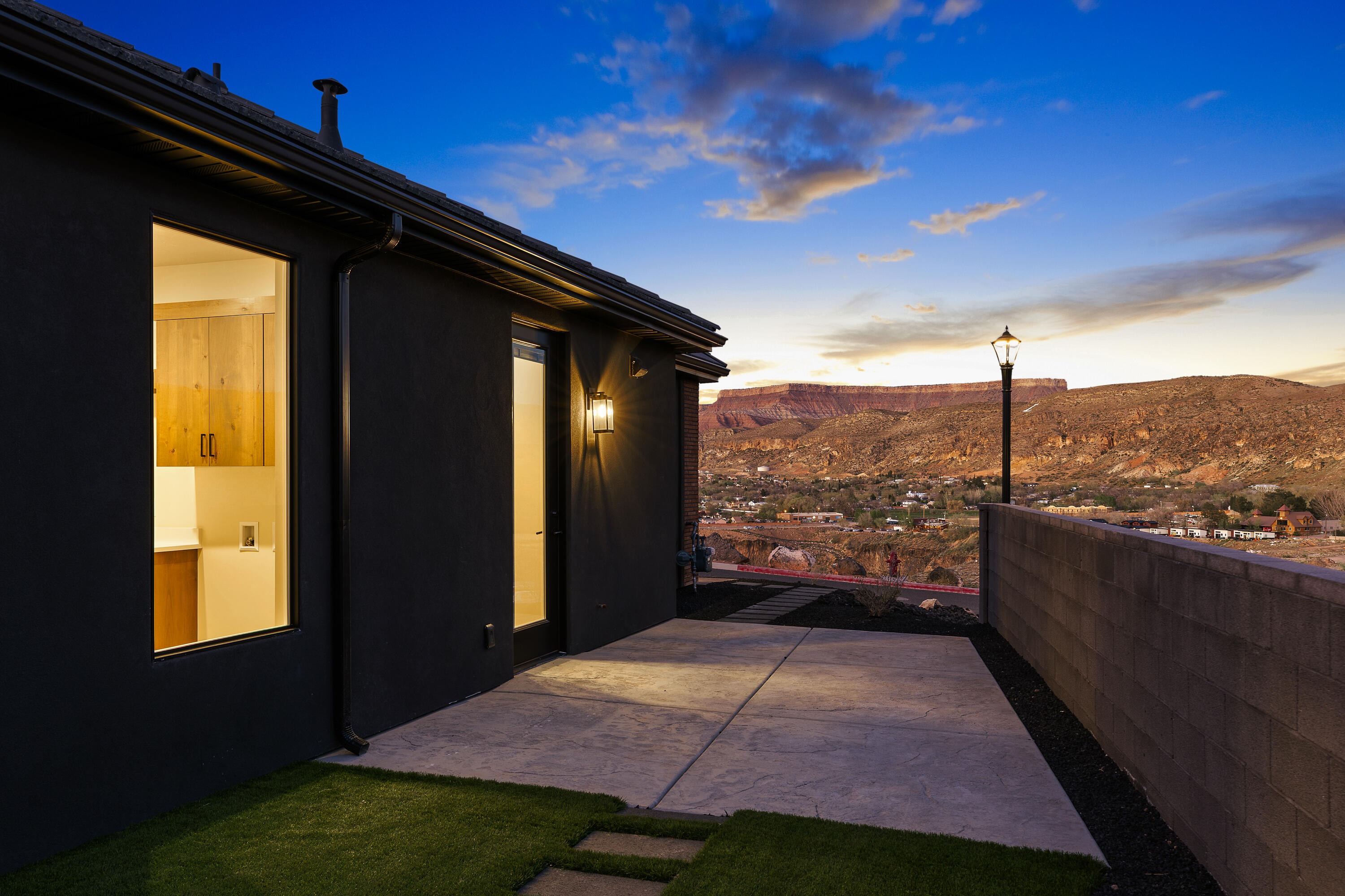 FALCON RIDGE - Residential