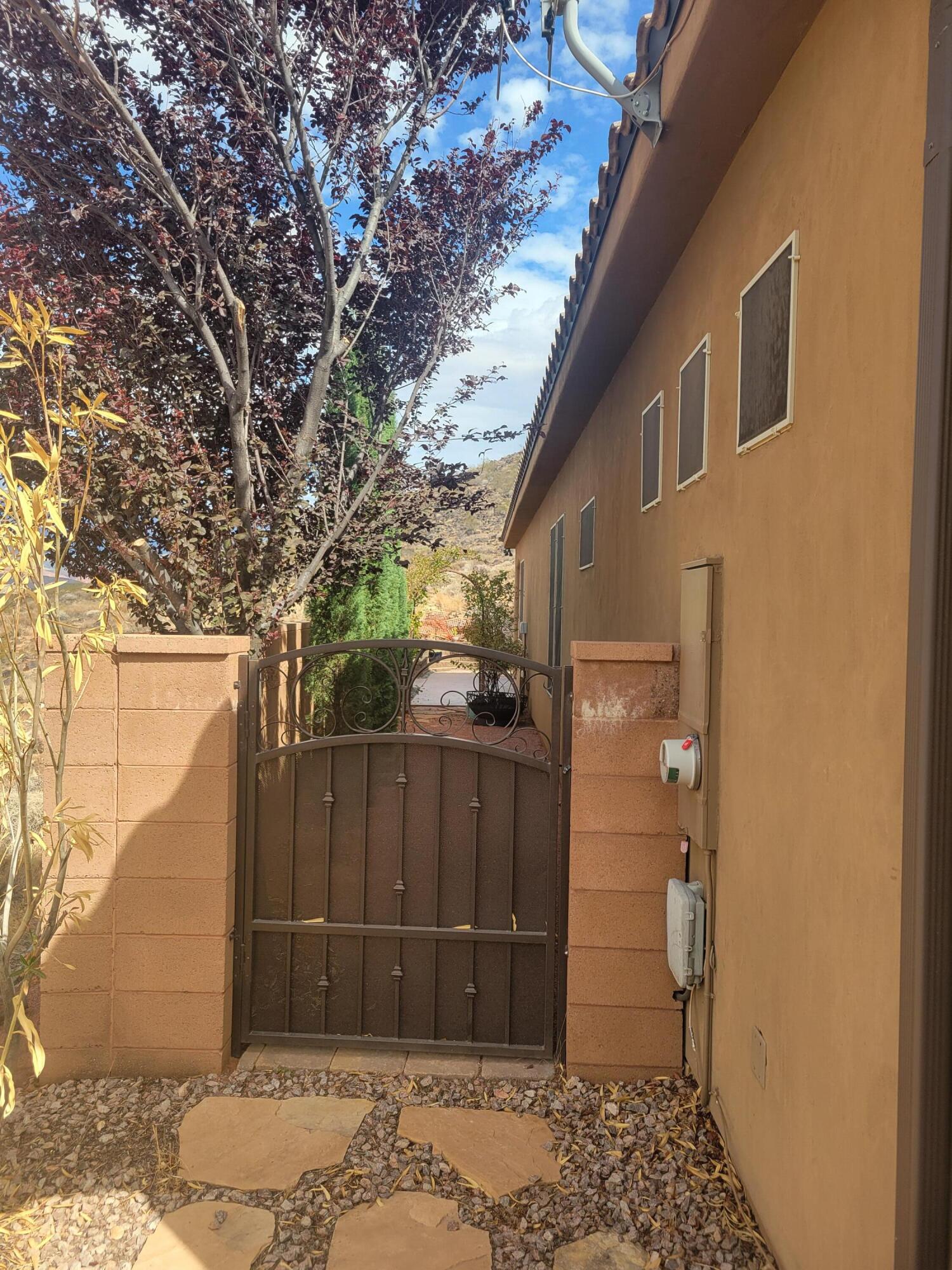 DIXIE SPRINGS - Residential