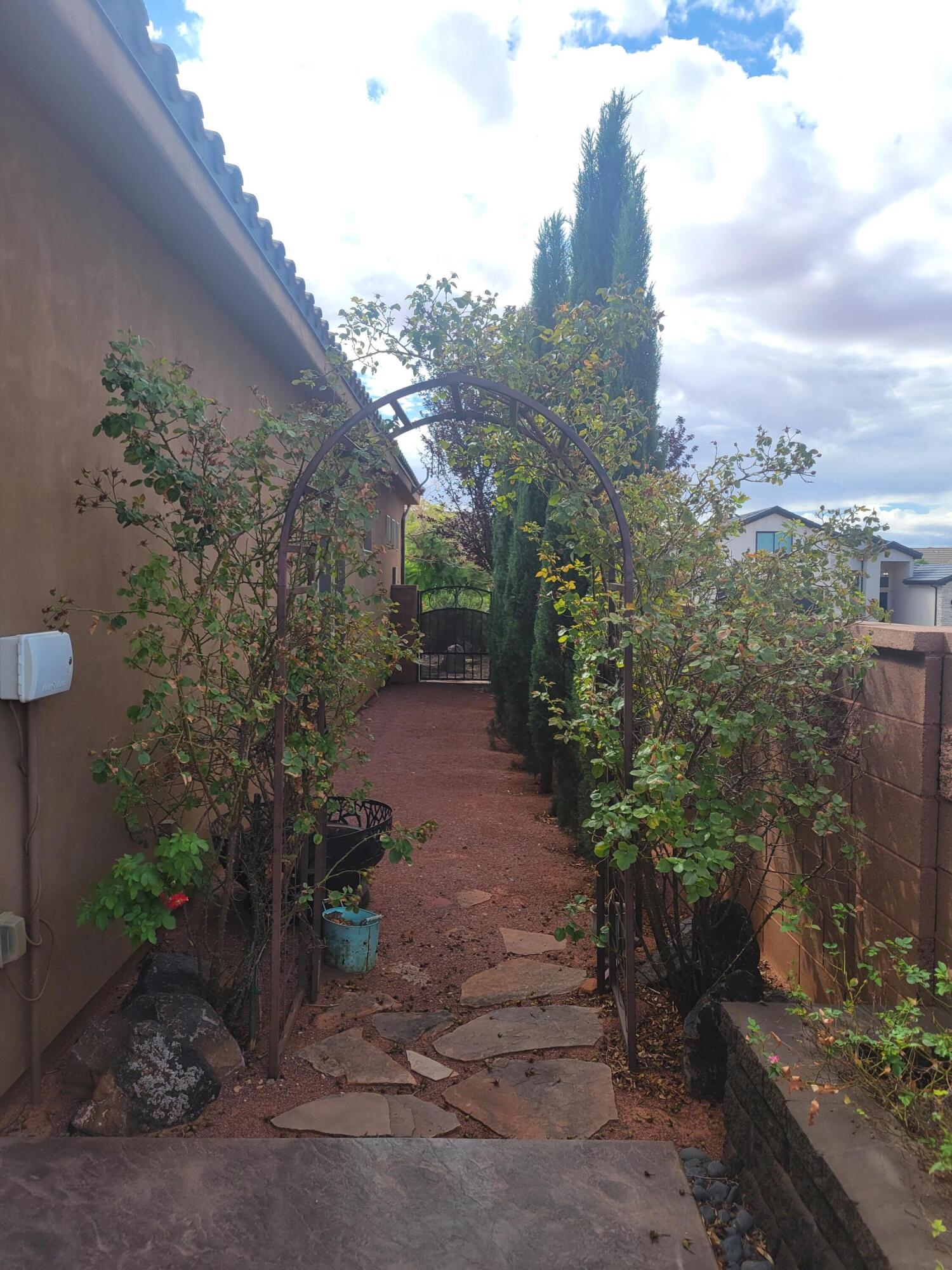 DIXIE SPRINGS - Residential