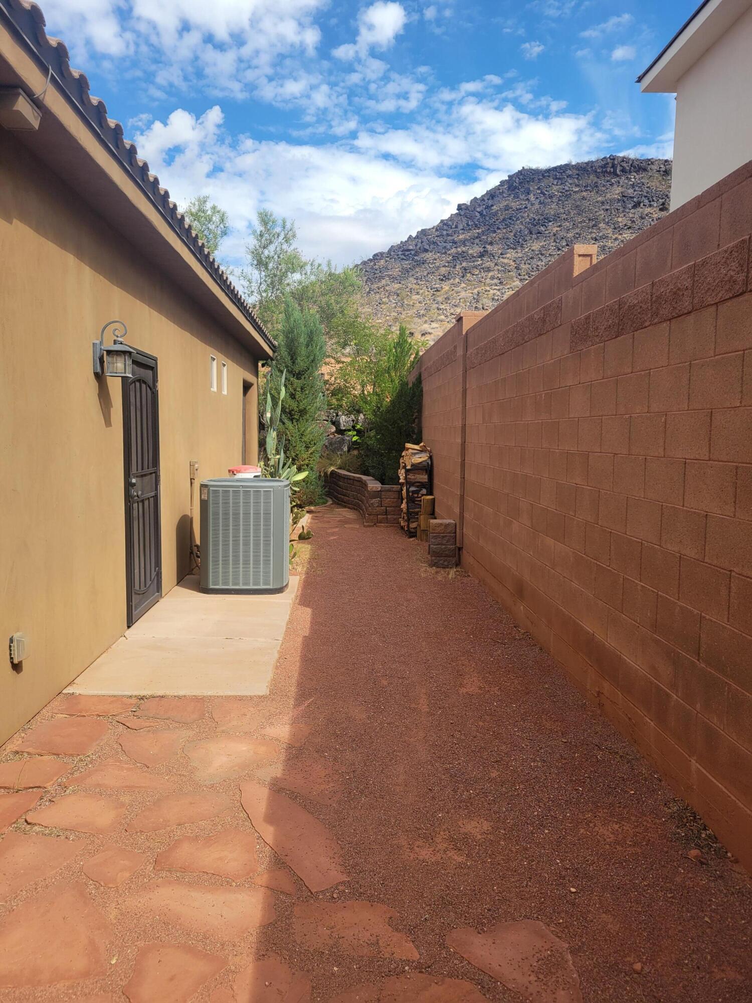 DIXIE SPRINGS - Residential