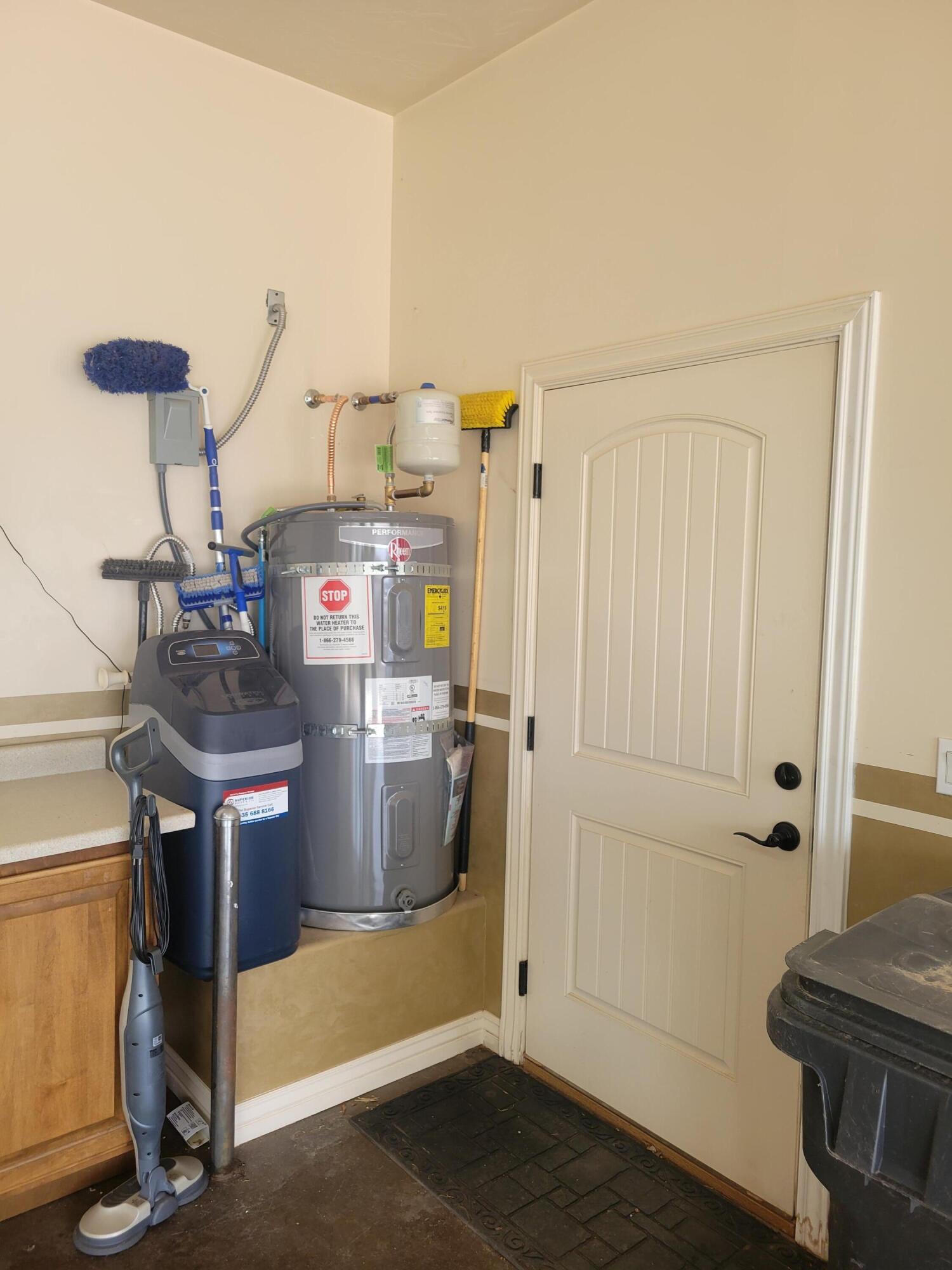 DIXIE SPRINGS - Residential