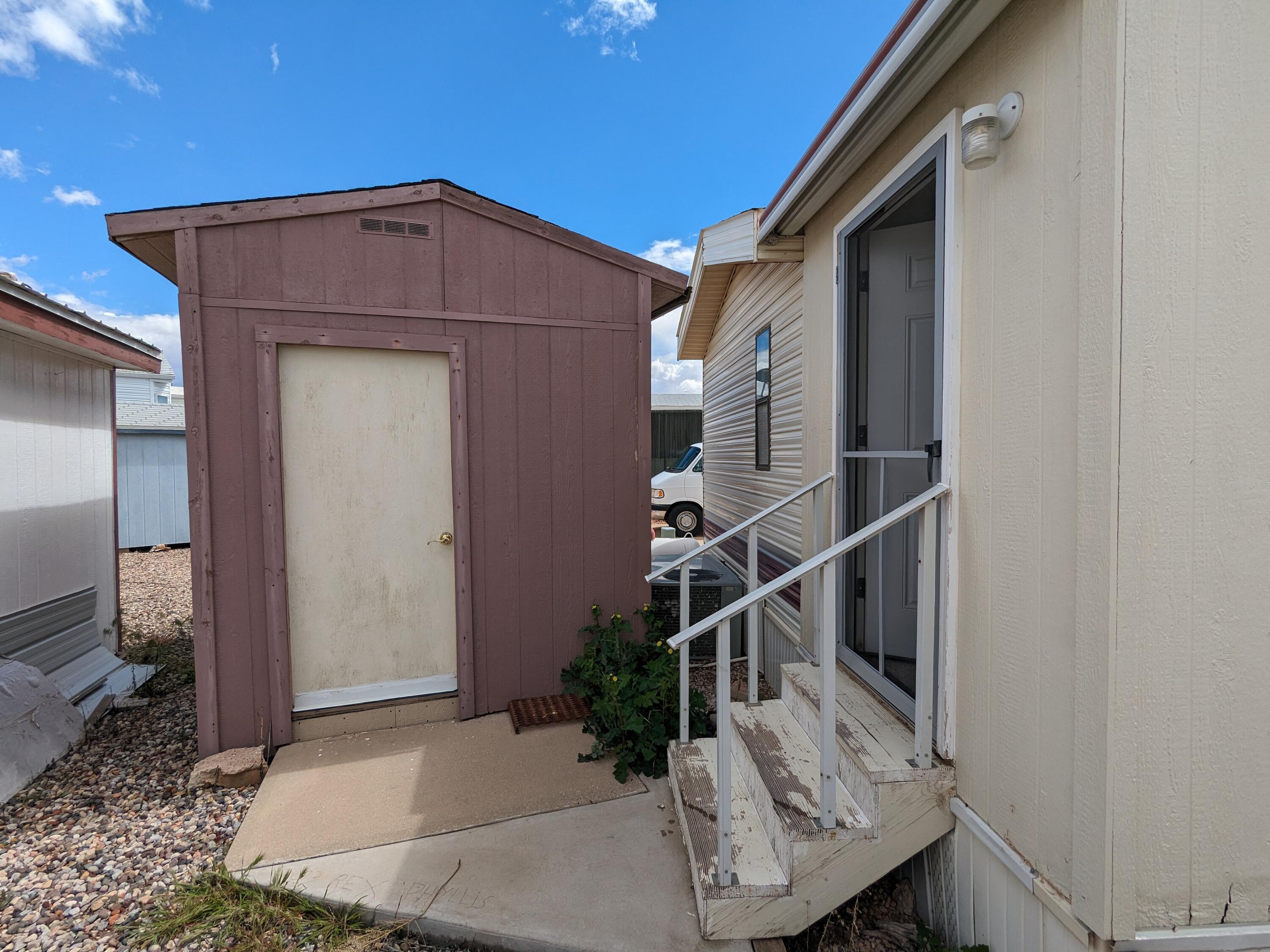 DIXIE DOWNS RV RESORT - Residential