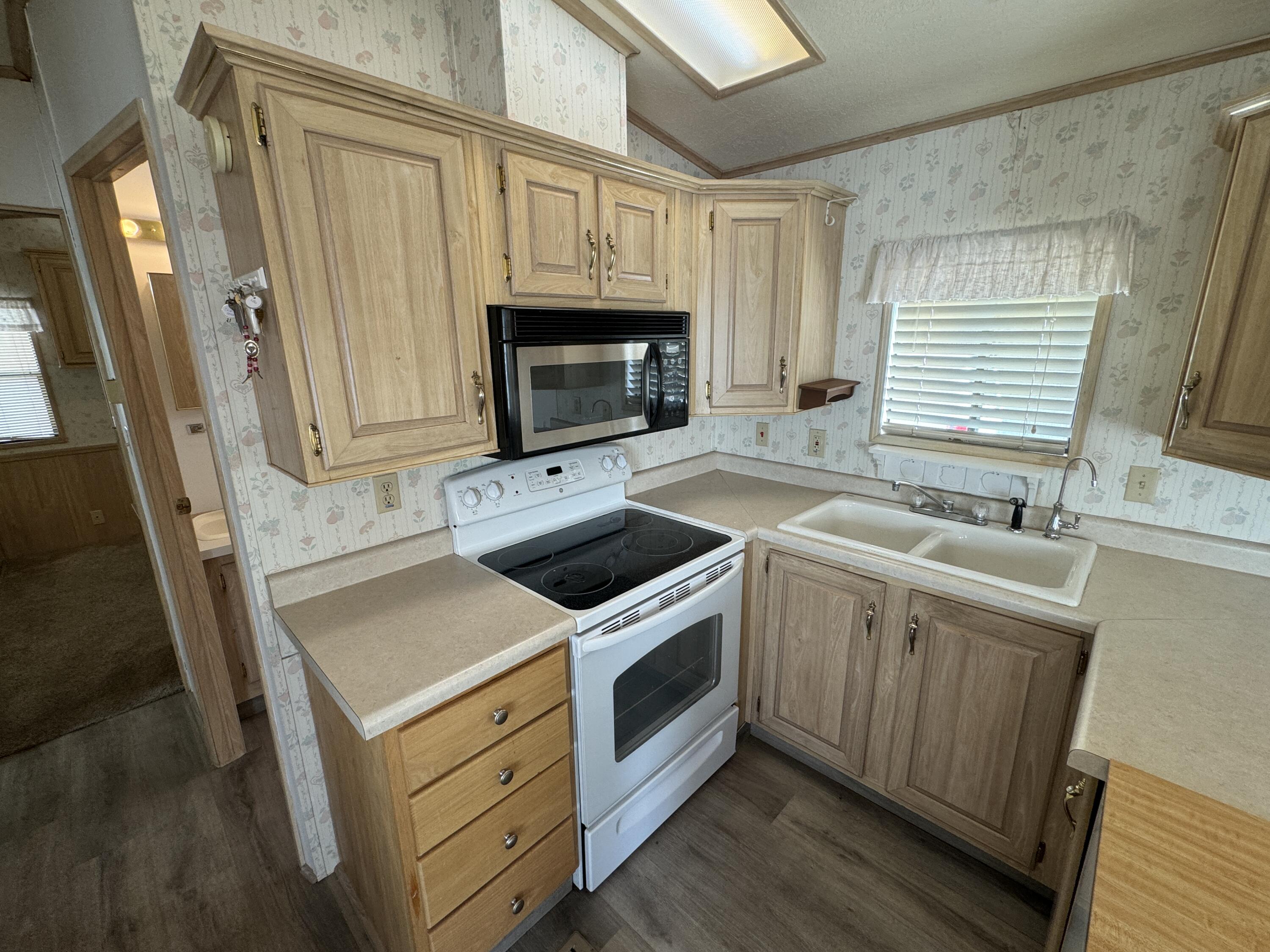 DIXIE DOWNS RV RESORT - Residential