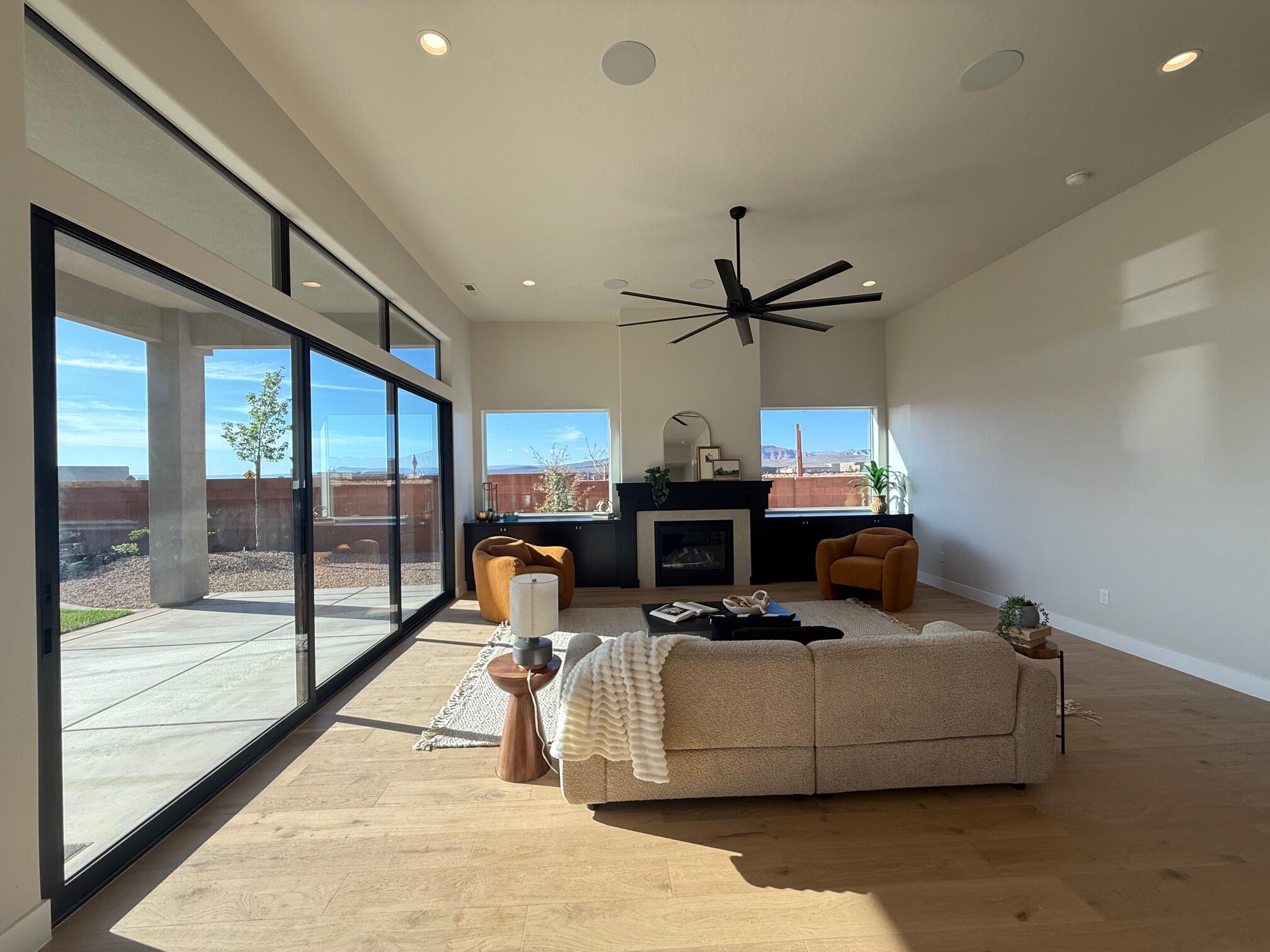 ONYX CANYON - Residential