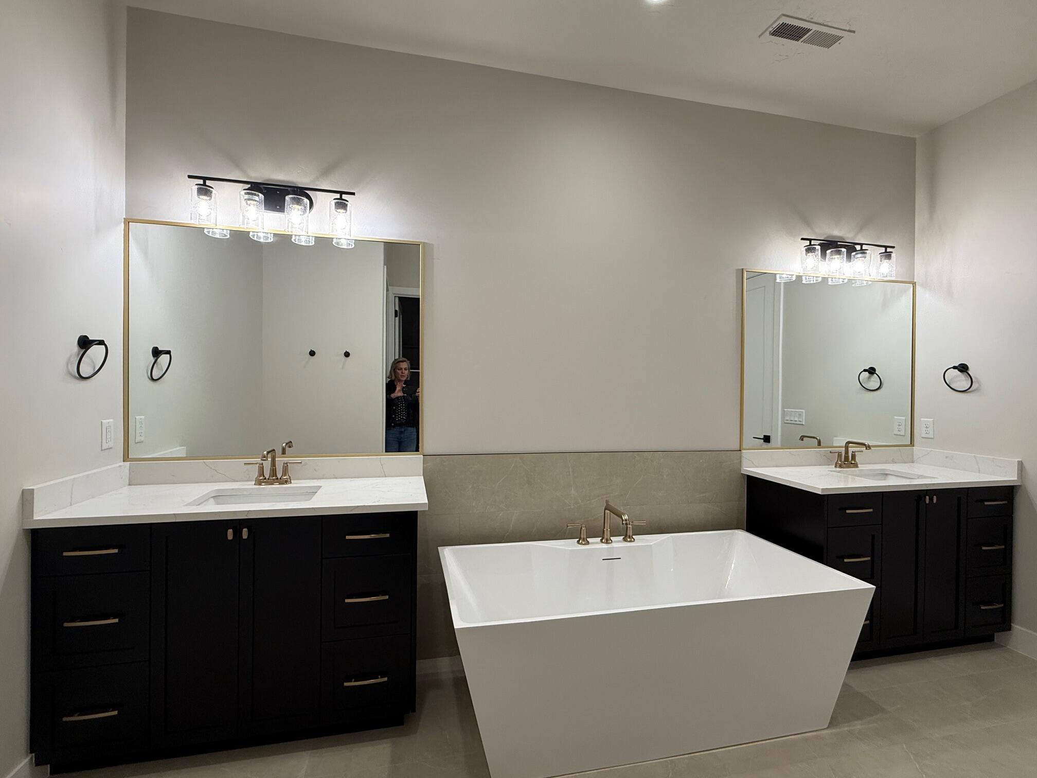 ONYX CANYON - Residential