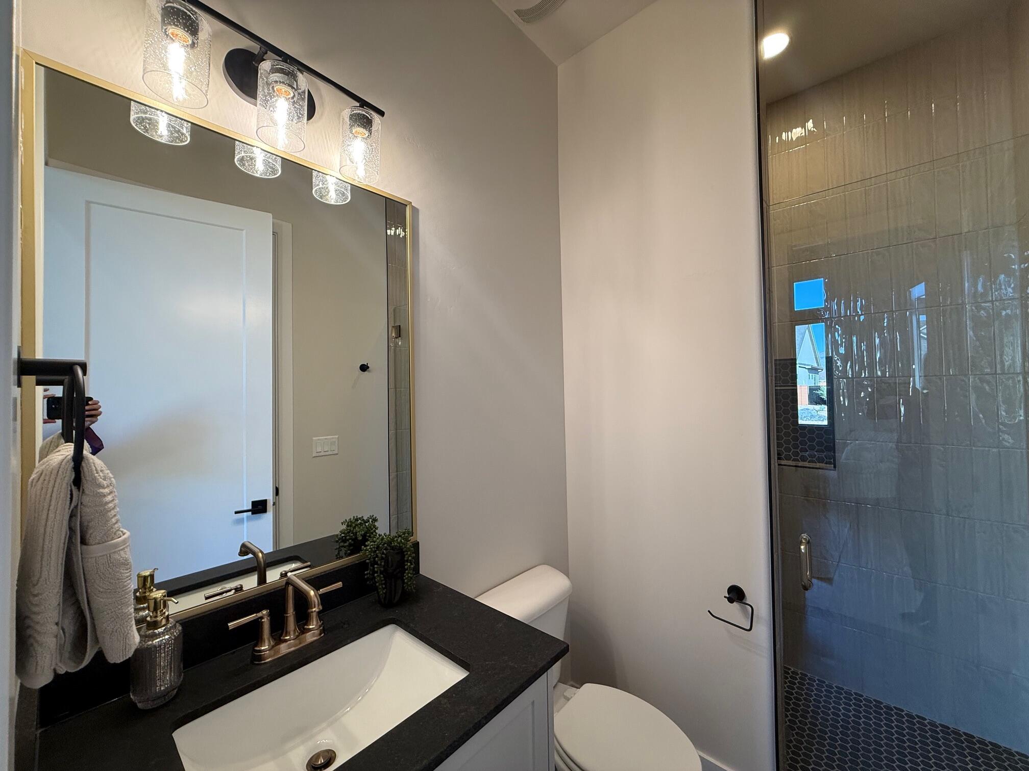 ONYX CANYON - Residential