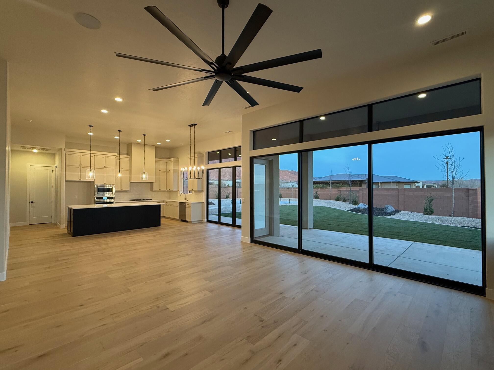 ONYX CANYON - Residential