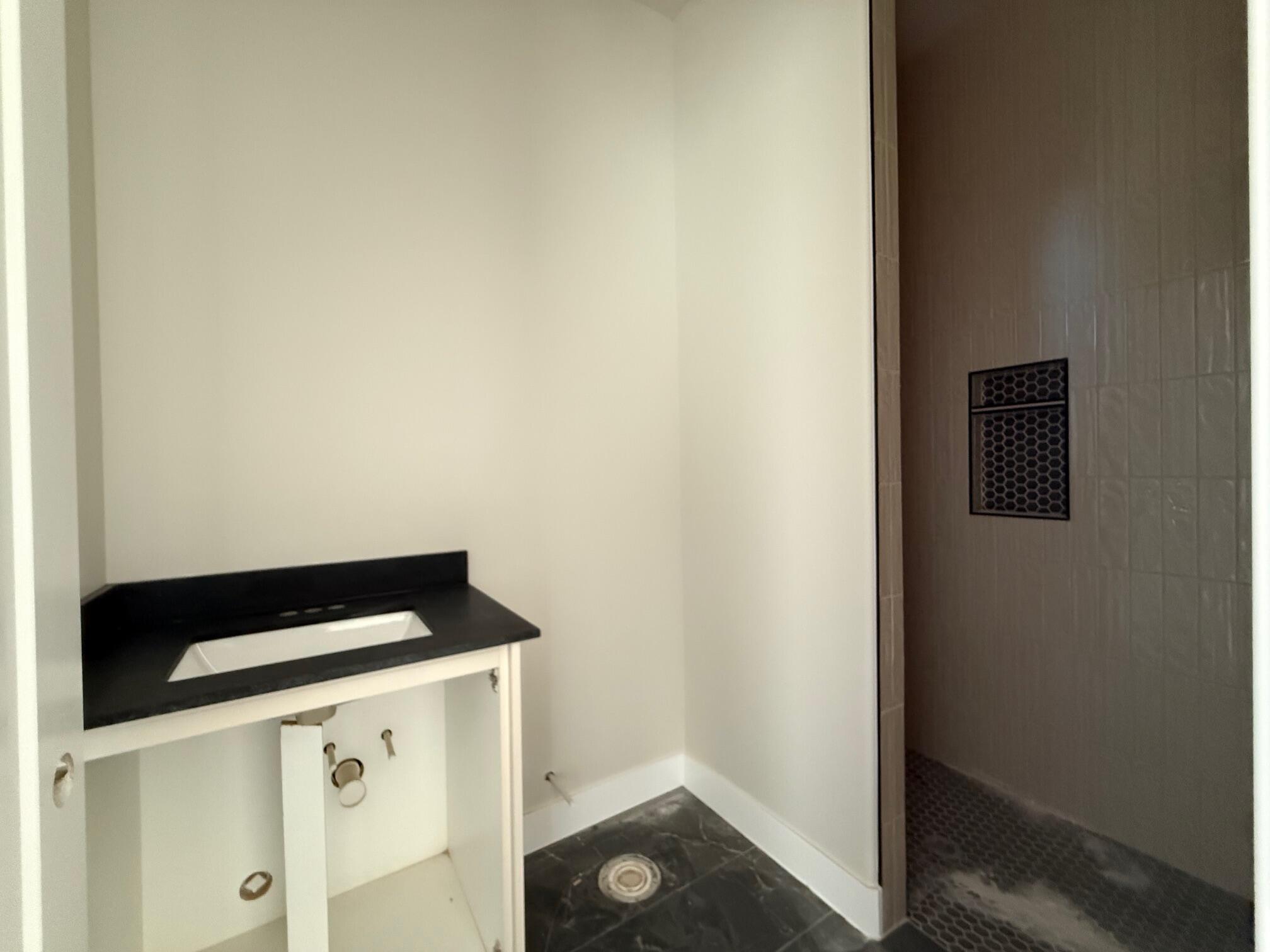 ONYX CANYON - Residential