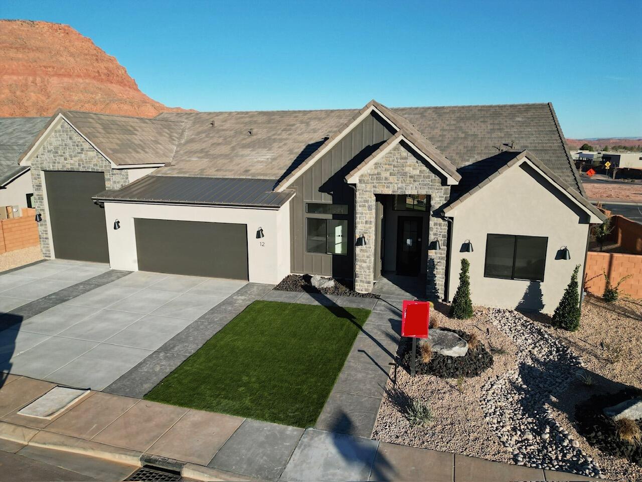 ONYX CANYON - Residential