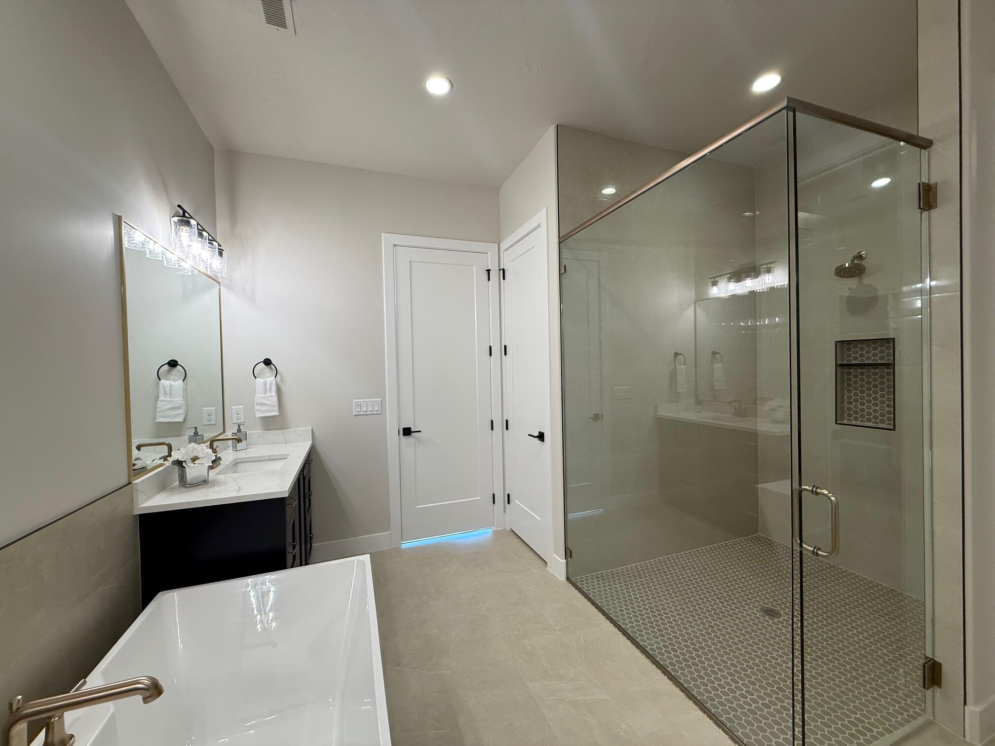 ONYX CANYON - Residential