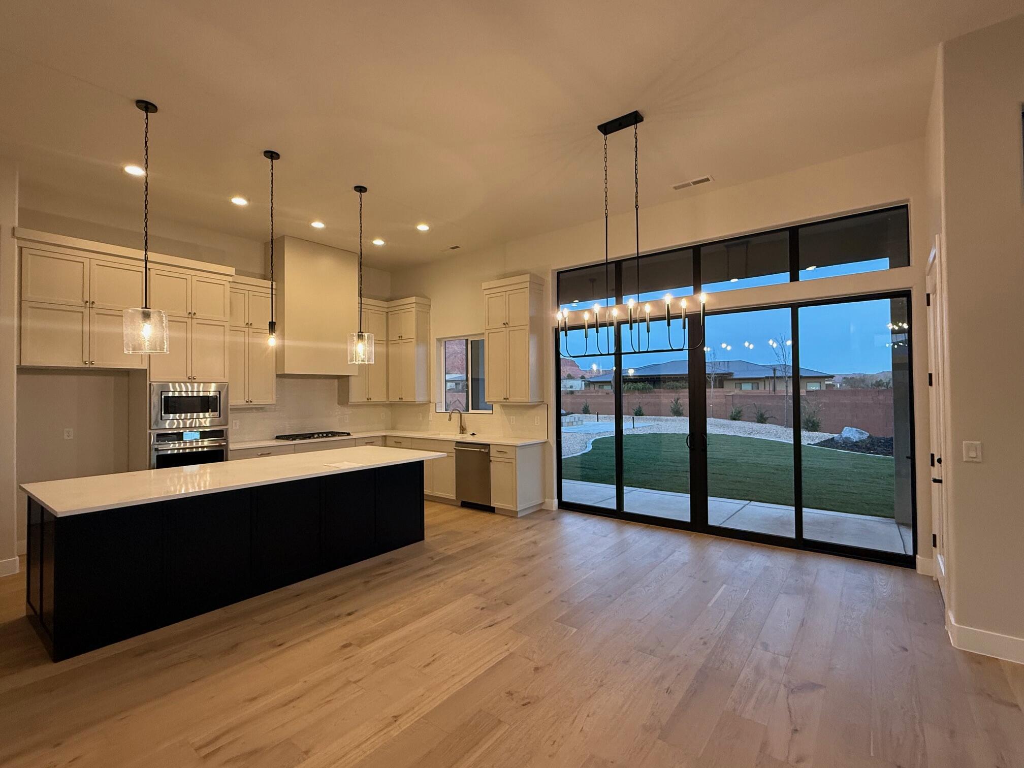 ONYX CANYON - Residential