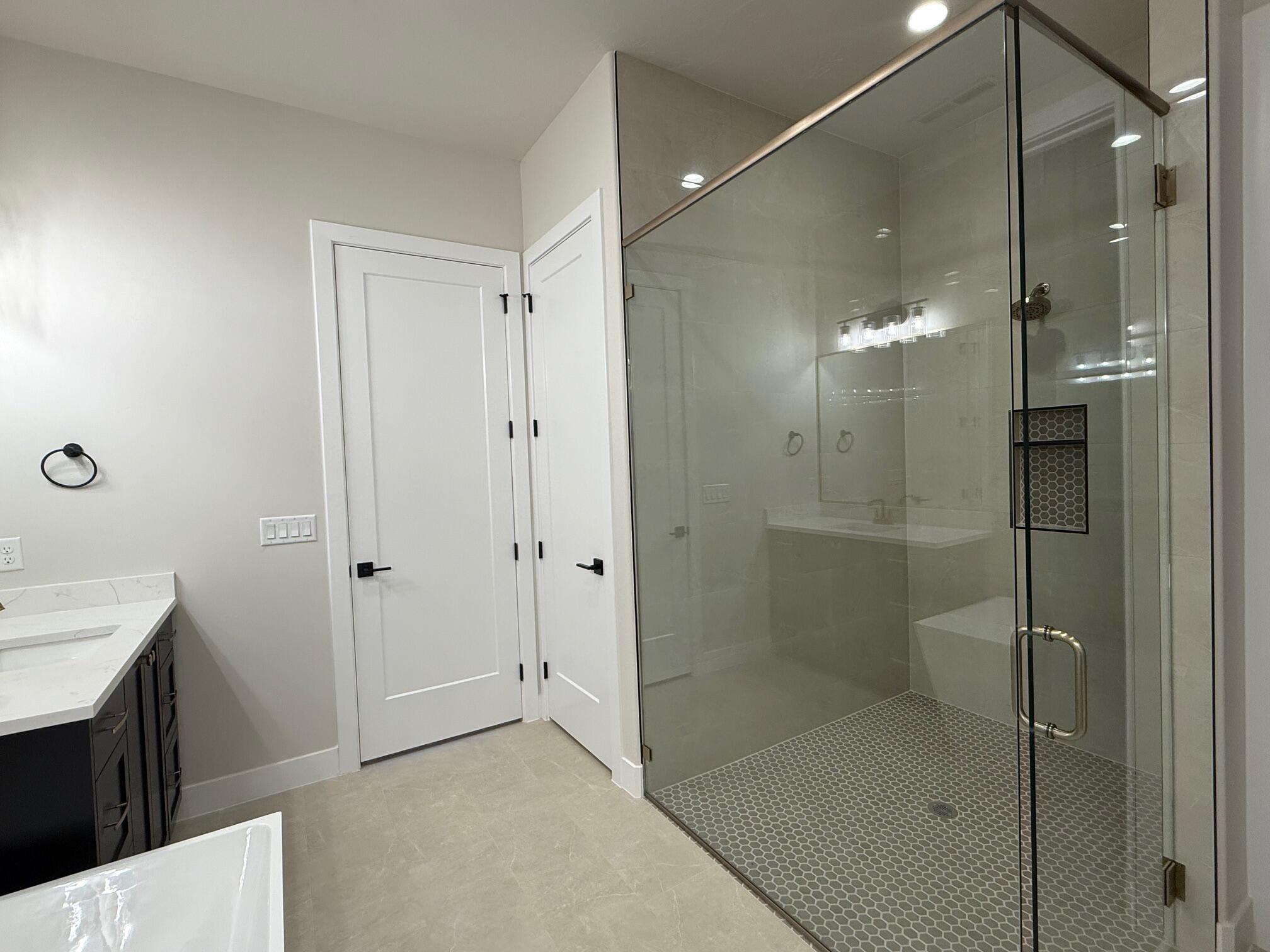 ONYX CANYON - Residential