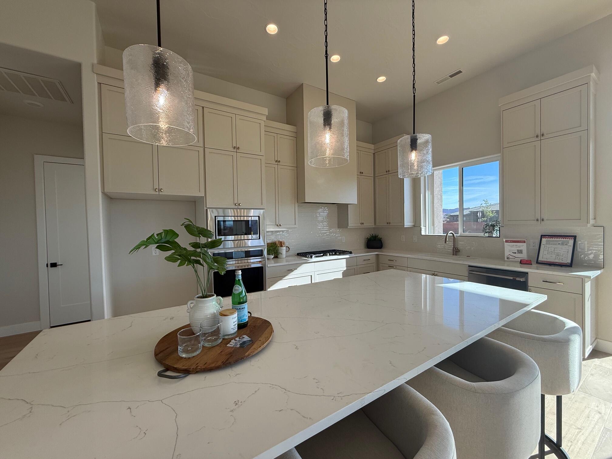 ONYX CANYON - Residential