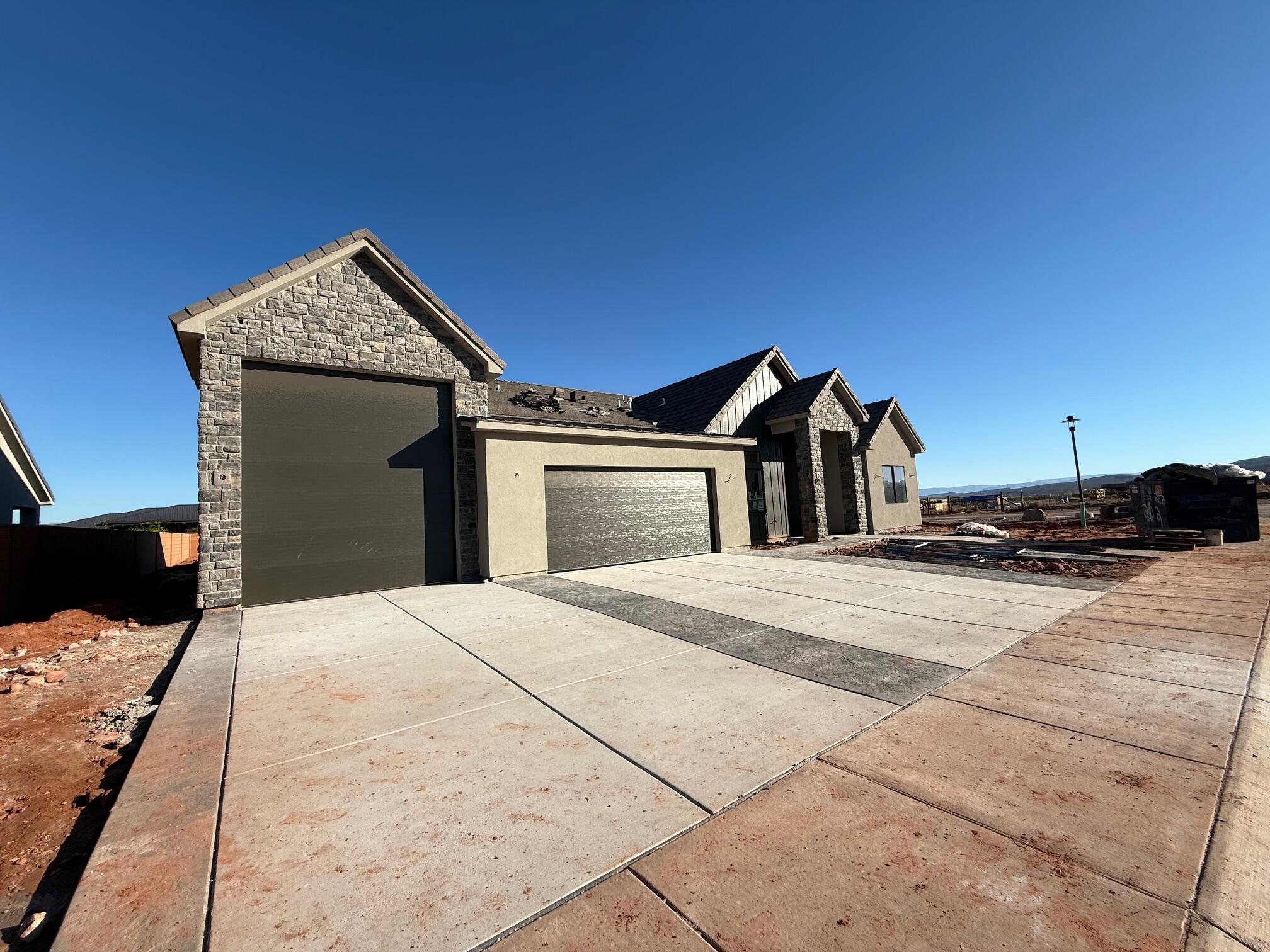 ONYX CANYON - Residential