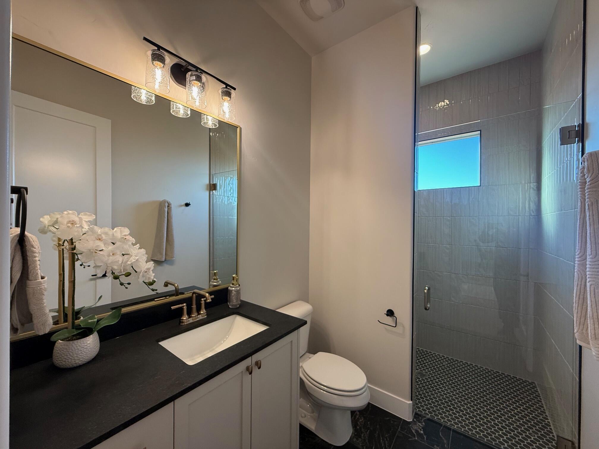 ONYX CANYON - Residential