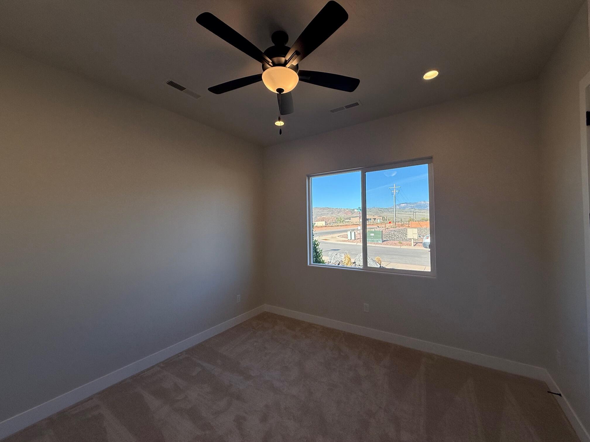 ONYX CANYON - Residential