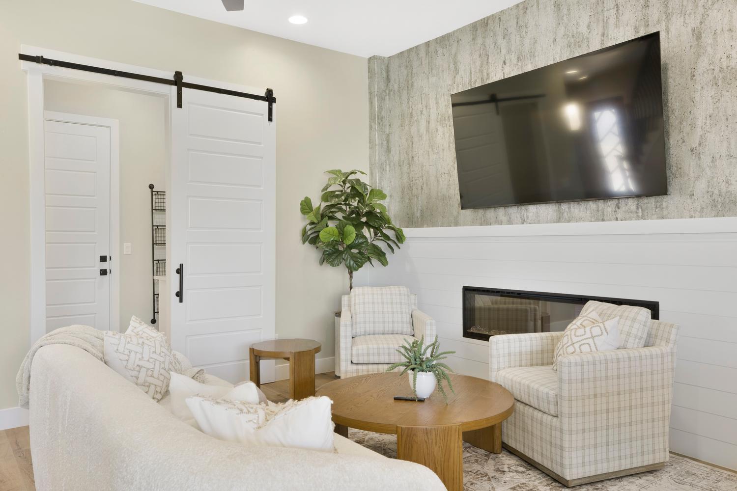 TAVA RESORT AT SAND HOLLOW - Residential