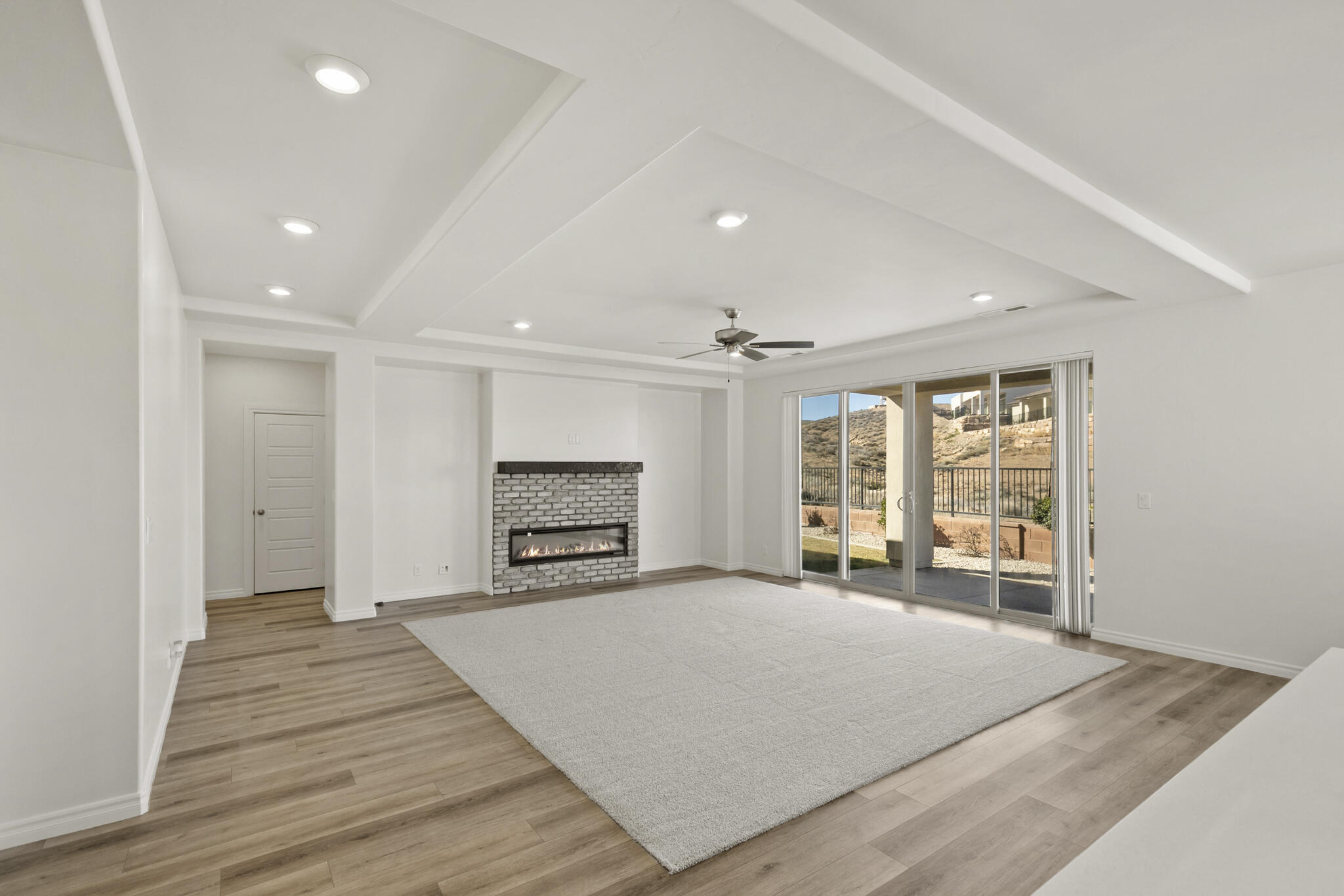 CECITA CREST AT DIVARIO - Residential