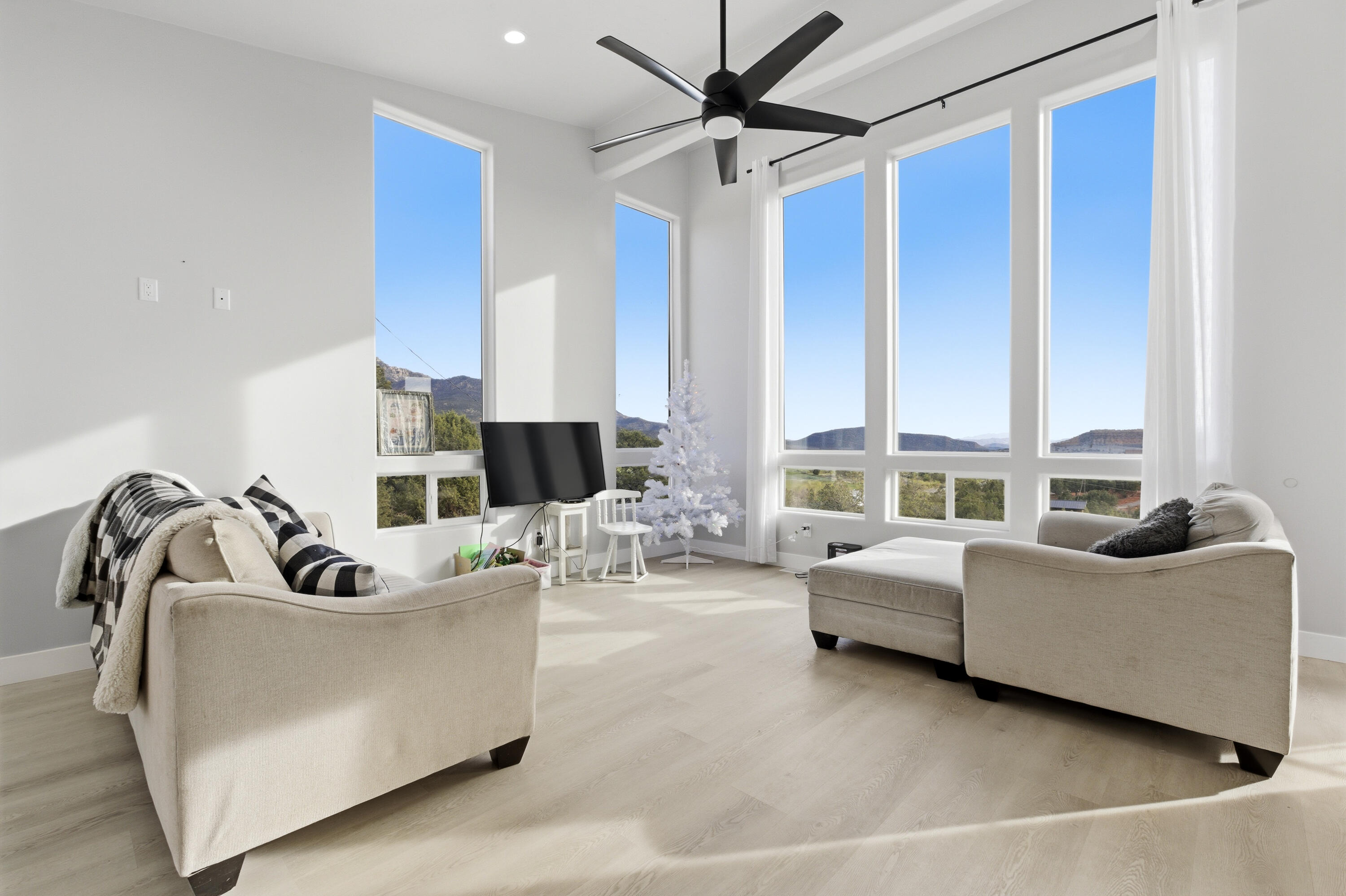 DIXIE DEER ESTATES - Residential