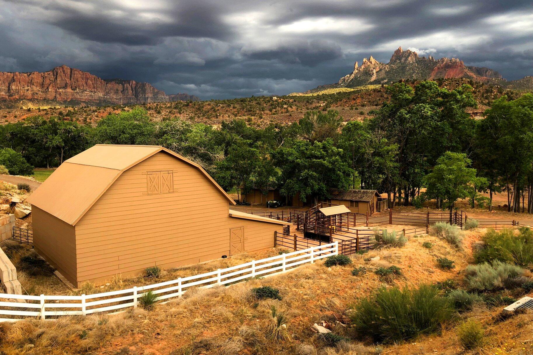 SPRINGDALE TOWNSITE - Residential