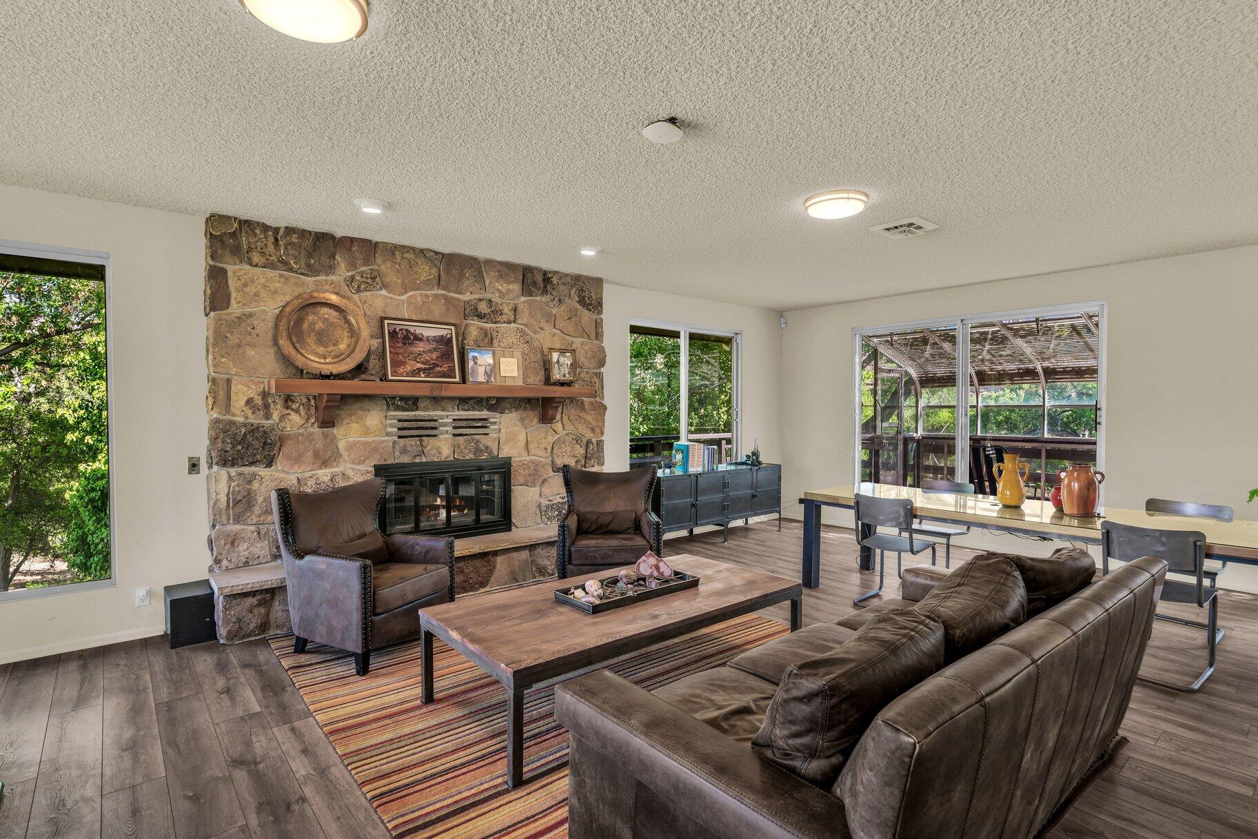 SPRINGDALE TOWNSITE - Residential