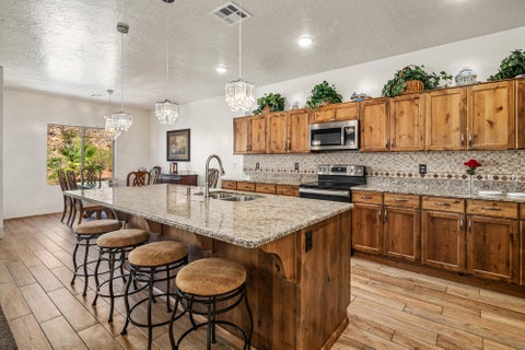 Tiny photo for 2799 E Palm Cove Ave, Washington, UT 84780 (MLS # 26-275980)