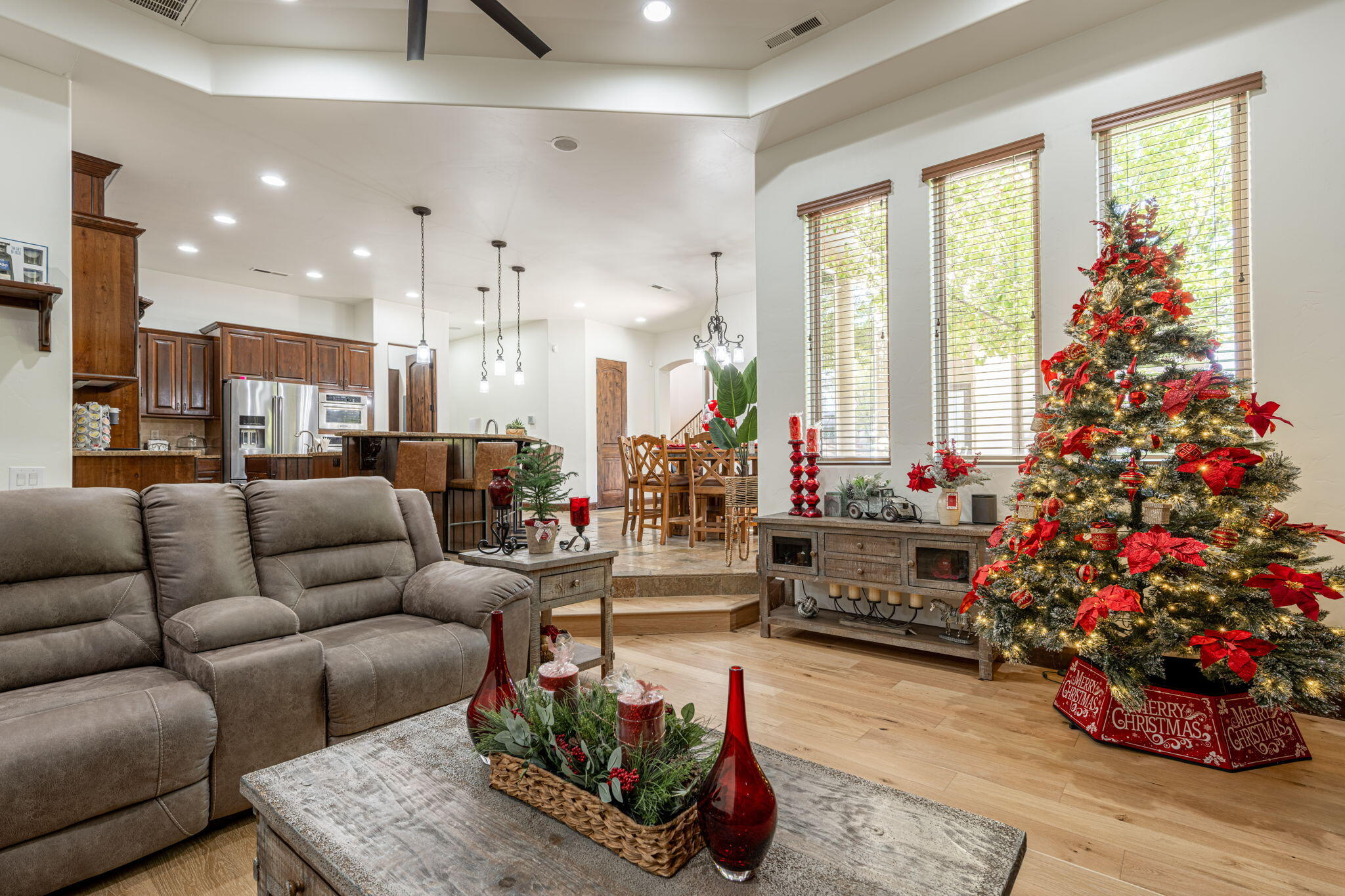 RIVER HOLLOW - Residential