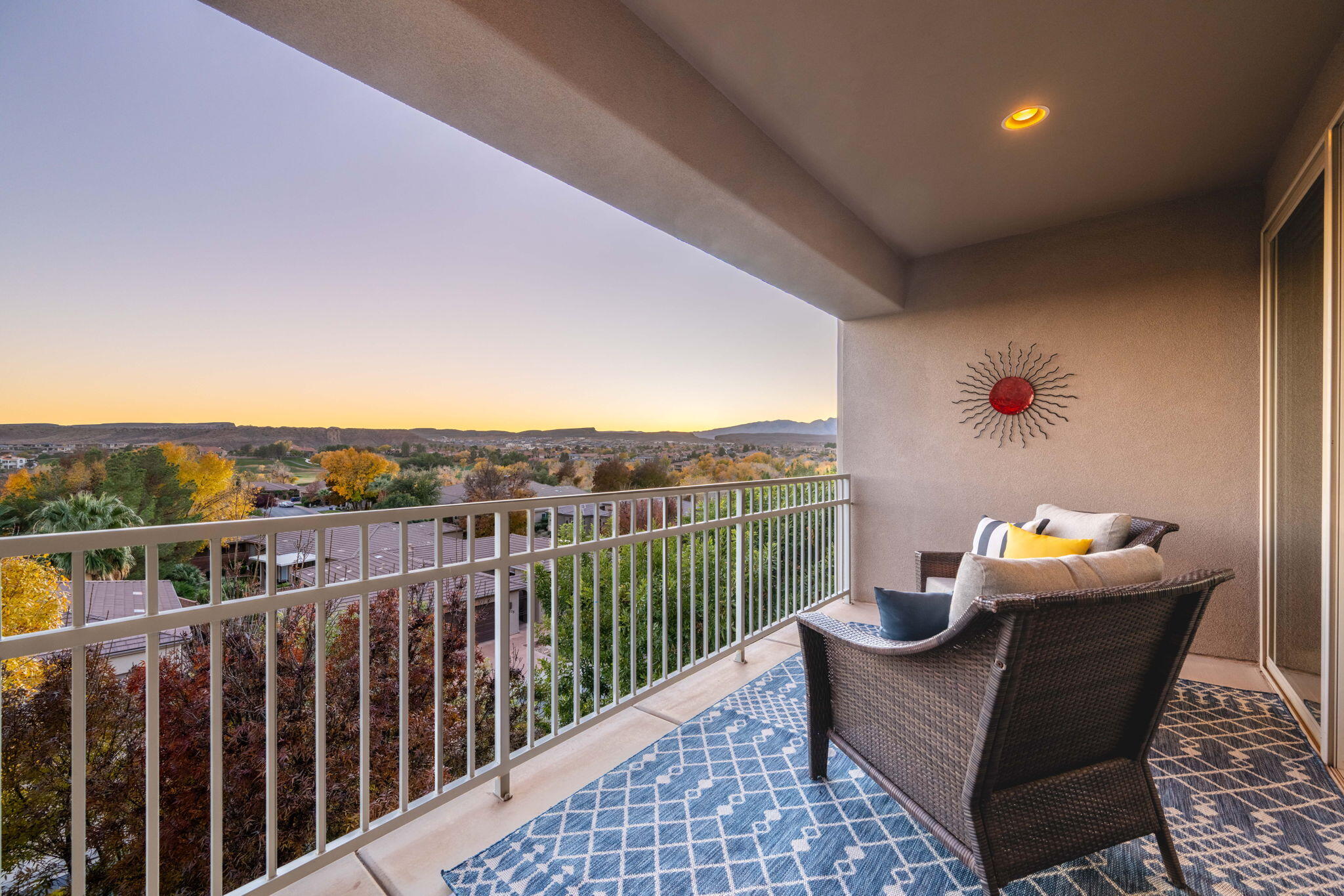 BLACKROCK CONDOS AT STONEBRIDGE - Residential