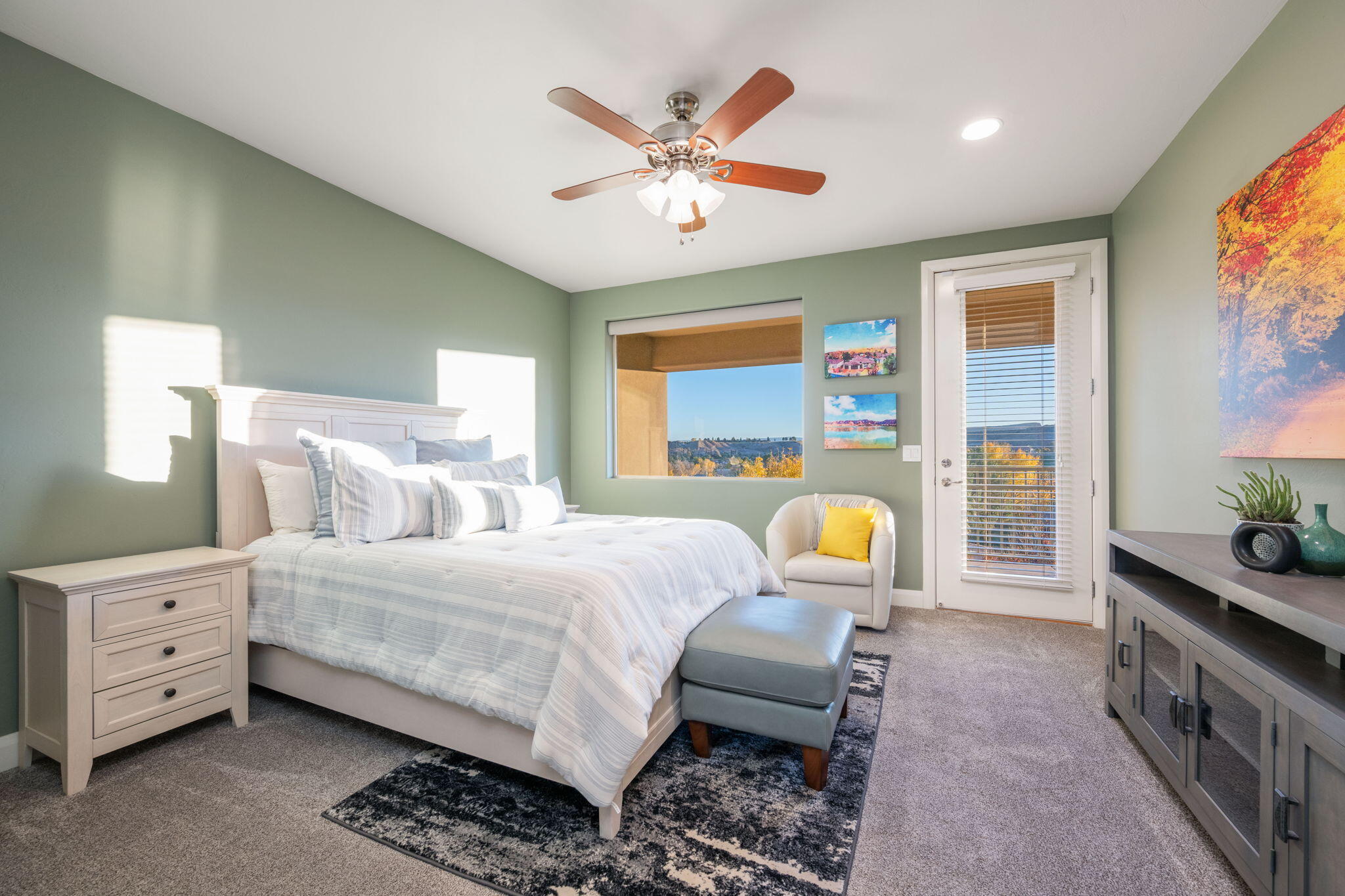 BLACKROCK CONDOS AT STONEBRIDGE - Residential