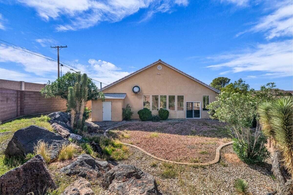 QUAIL LAKE ESTATES - Residential