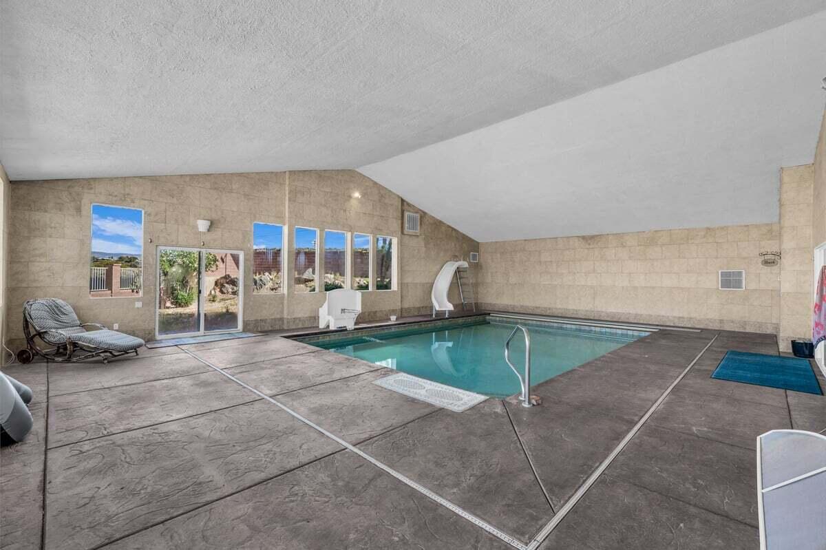 QUAIL LAKE ESTATES - Residential