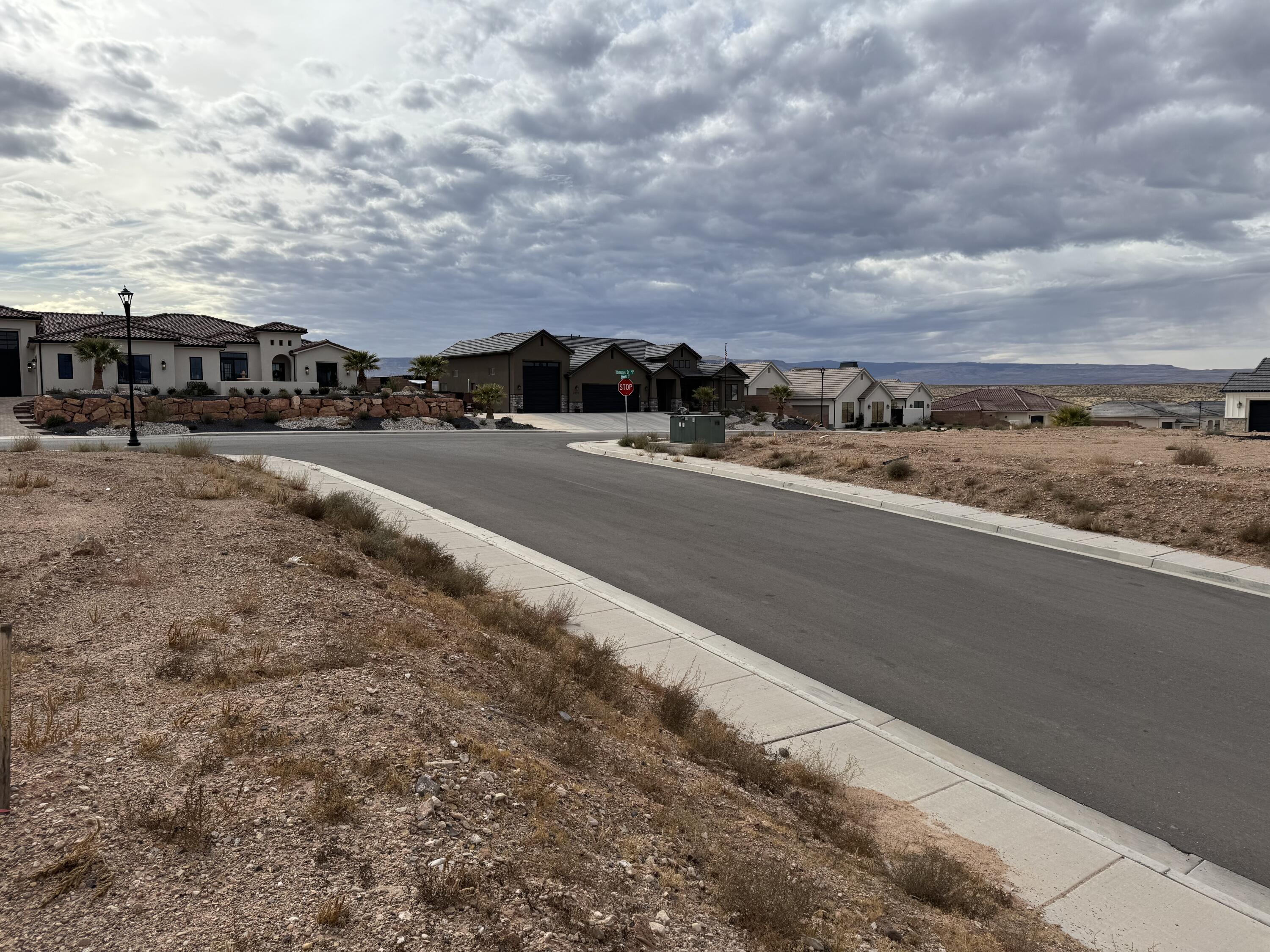 DESERT SOLACE - Land