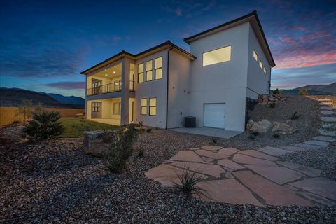 Tiny photo for 2072 S Pony Way, Washington, UT 84780 (MLS # 26-271850)