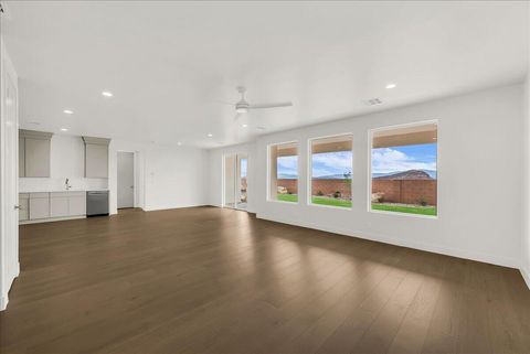 Tiny photo for 2072 S Pony Way, Washington, UT 84780 (MLS # 26-271850)