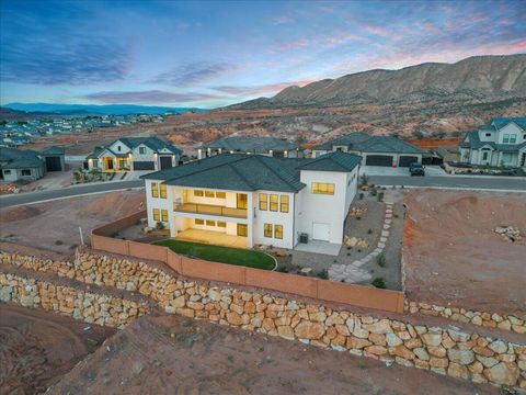 Tiny photo for 2072 S Pony Way, Washington, UT 84780 (MLS # 26-271850)