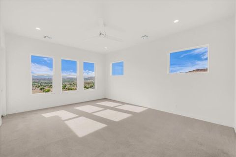 Tiny photo for 2072 S Pony Way, Washington, UT 84780 (MLS # 26-271850)