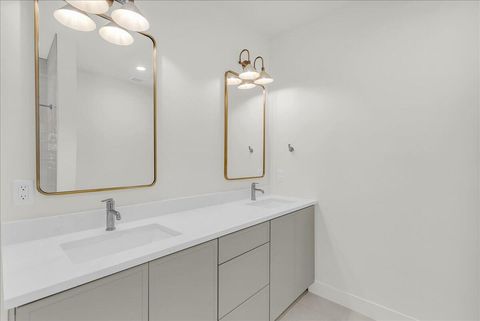 Tiny photo for 2072 S Pony Way, Washington, UT 84780 (MLS # 26-271850)